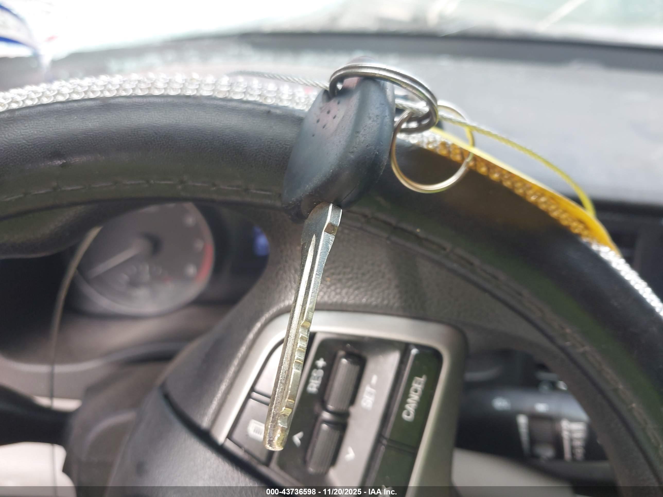 HYUNDAI ELANTRA image 11