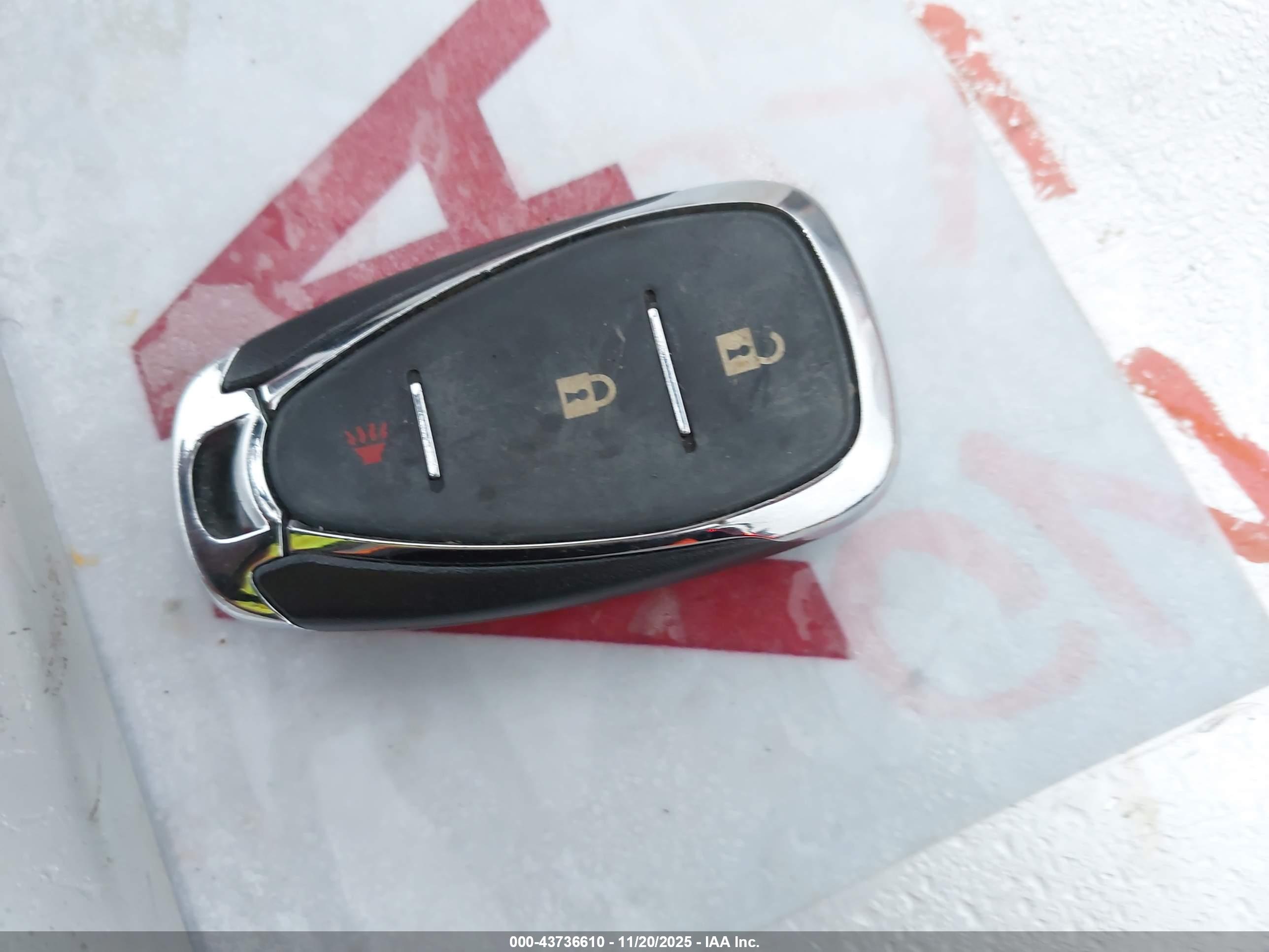 CHEVROLET EQUINOX image 11