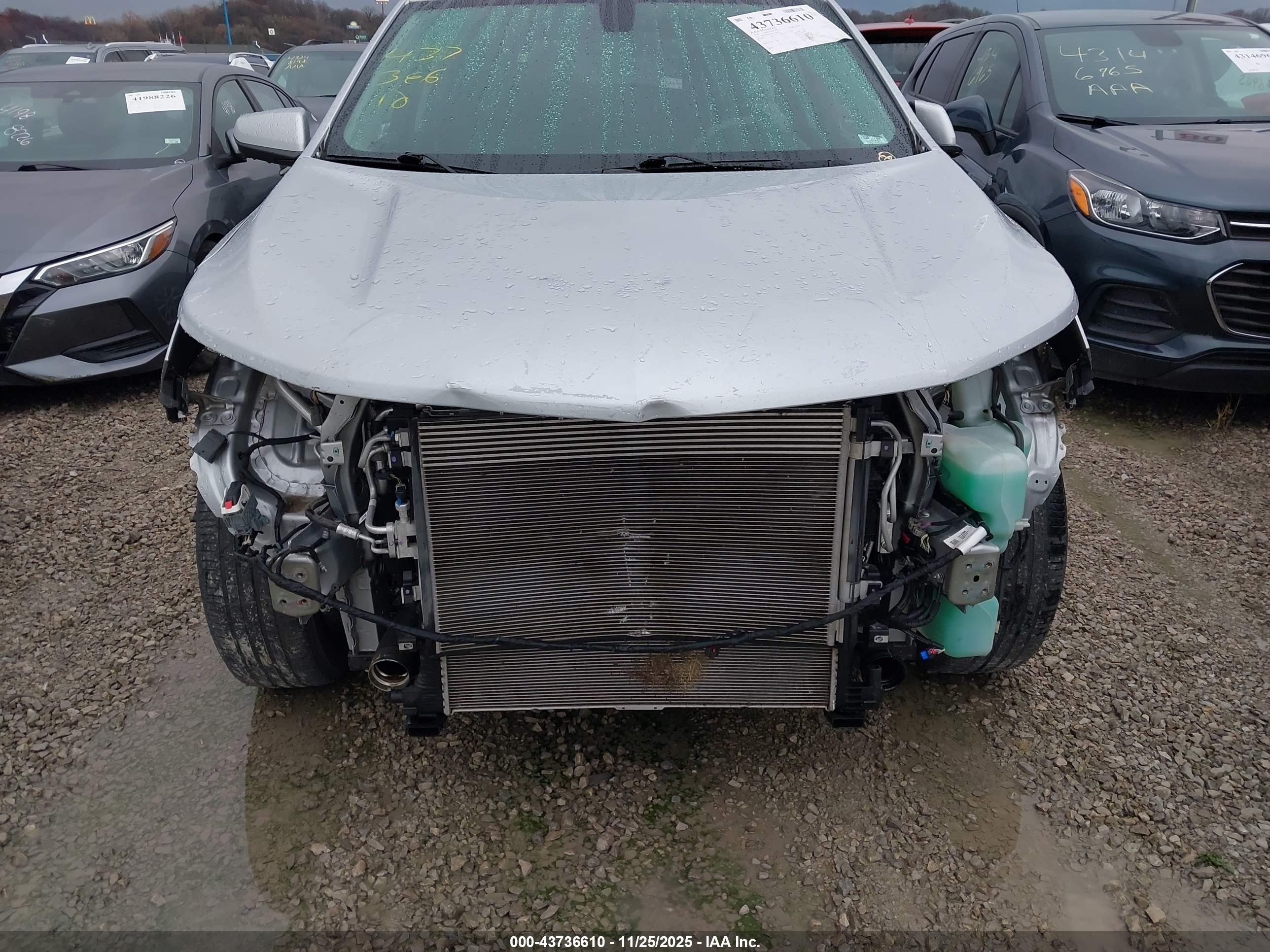CHEVROLET EQUINOX image 6