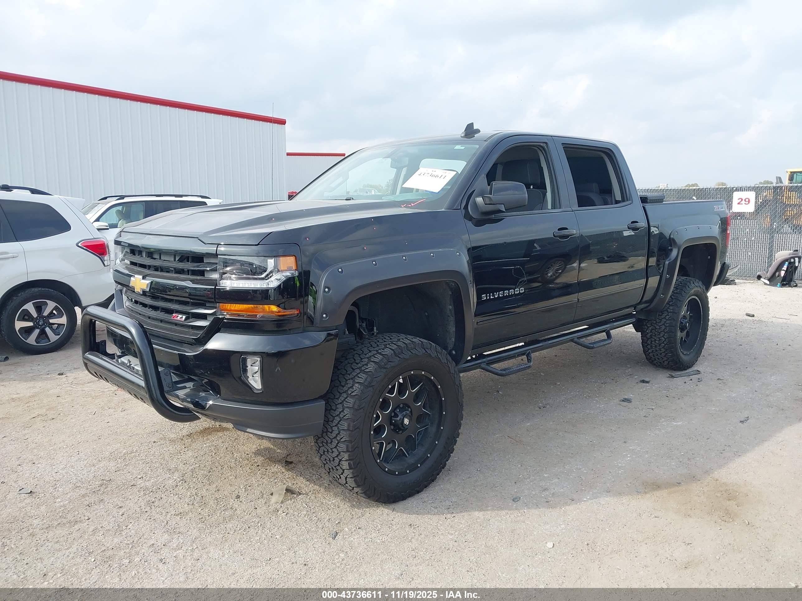 CHEVROLET SILVERADO image 2