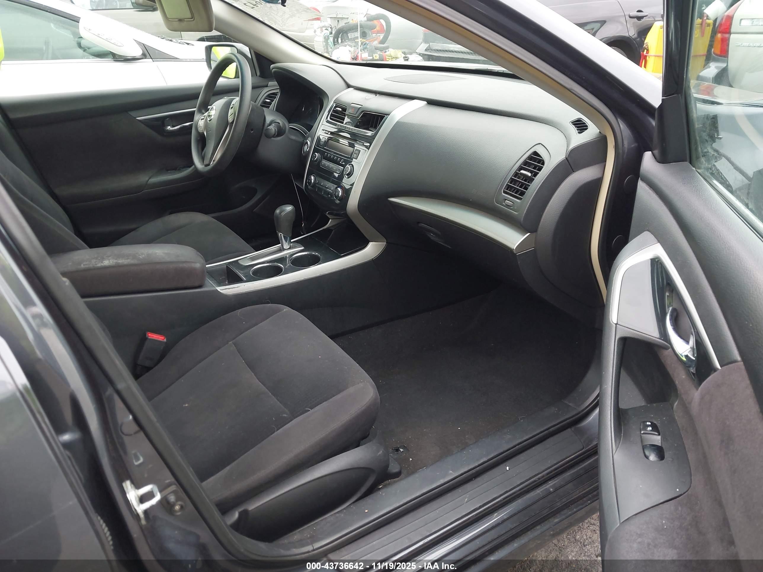 NISSAN ALTIMA image 5