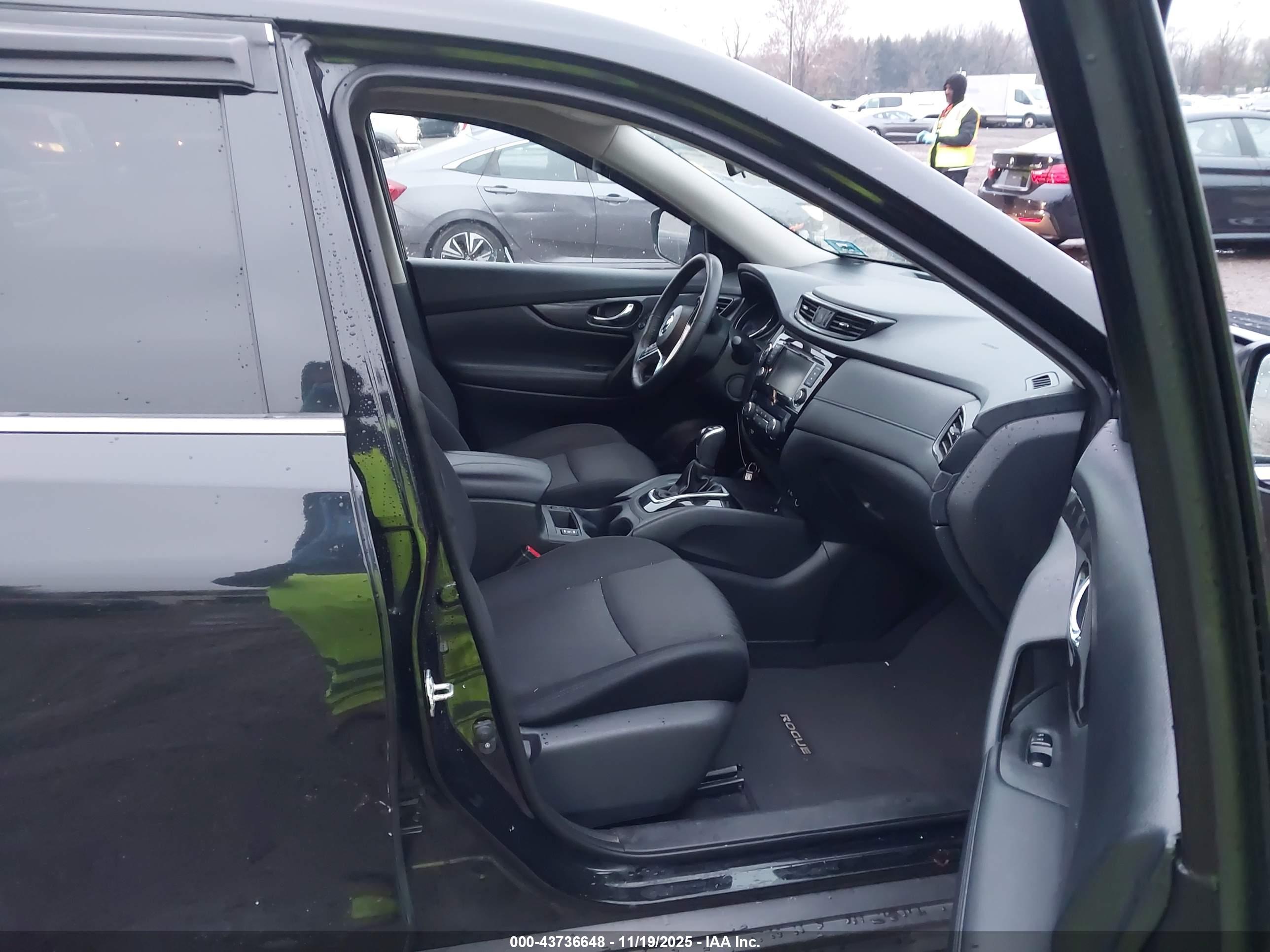 NISSAN ROGUE image 5