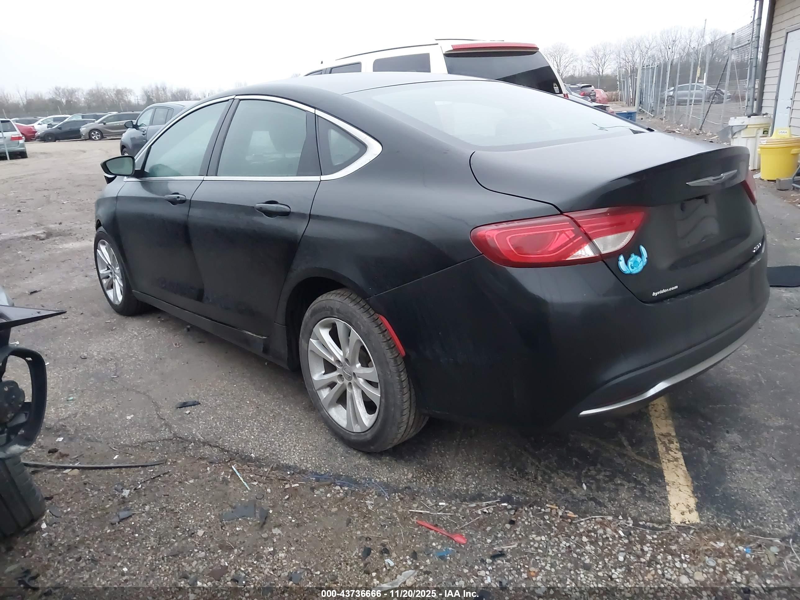 CHRYSLER 200 image 3