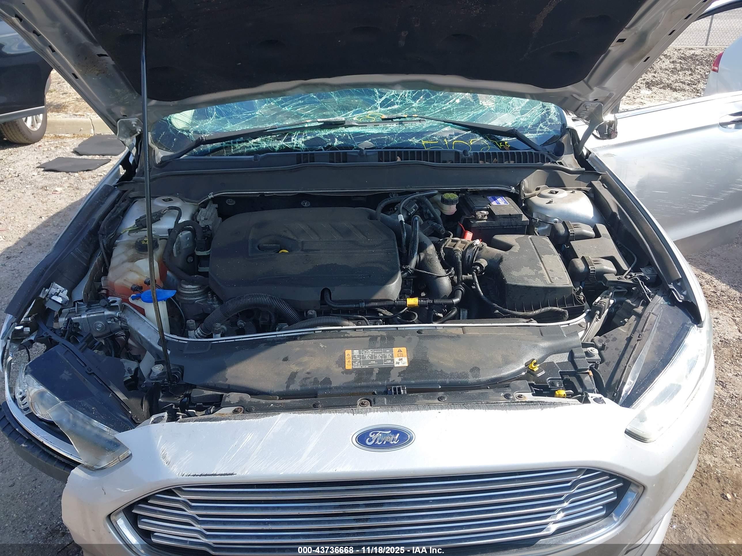 FORD FUSION image 10