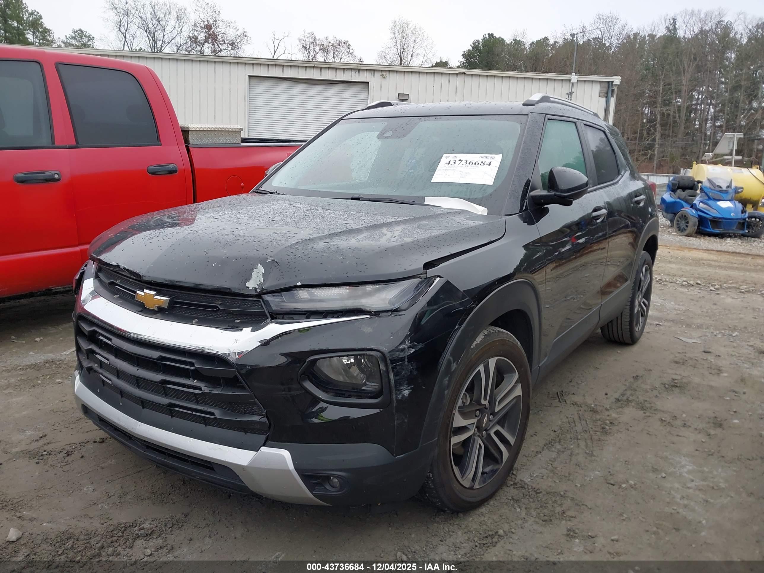 CHEVROLET TRAILBLAZER image 2