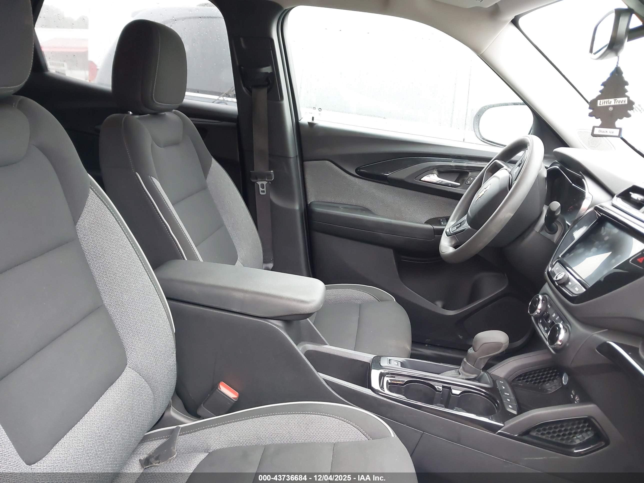 CHEVROLET TRAILBLAZER image 5