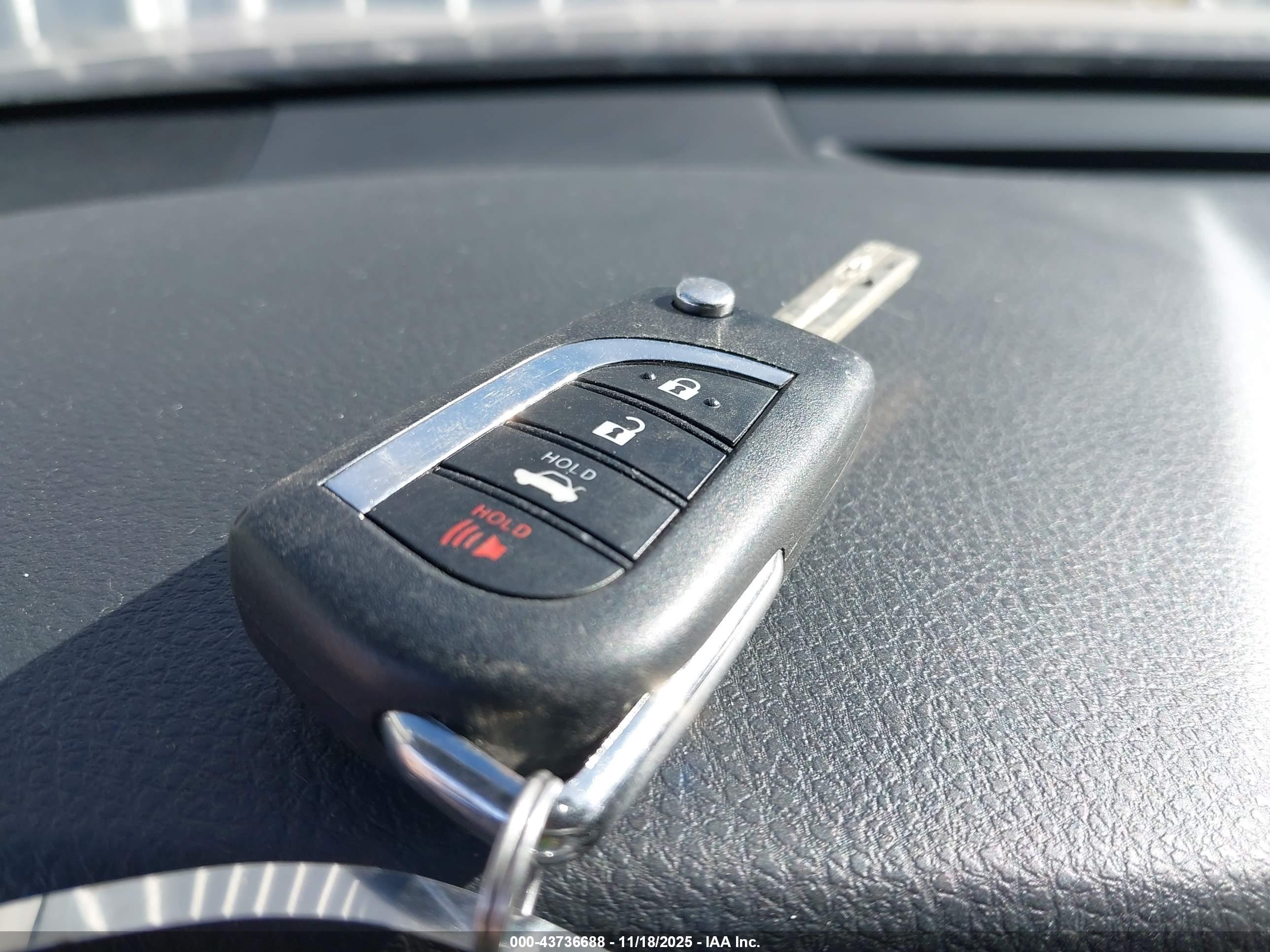TOYOTA CAMRY image 11