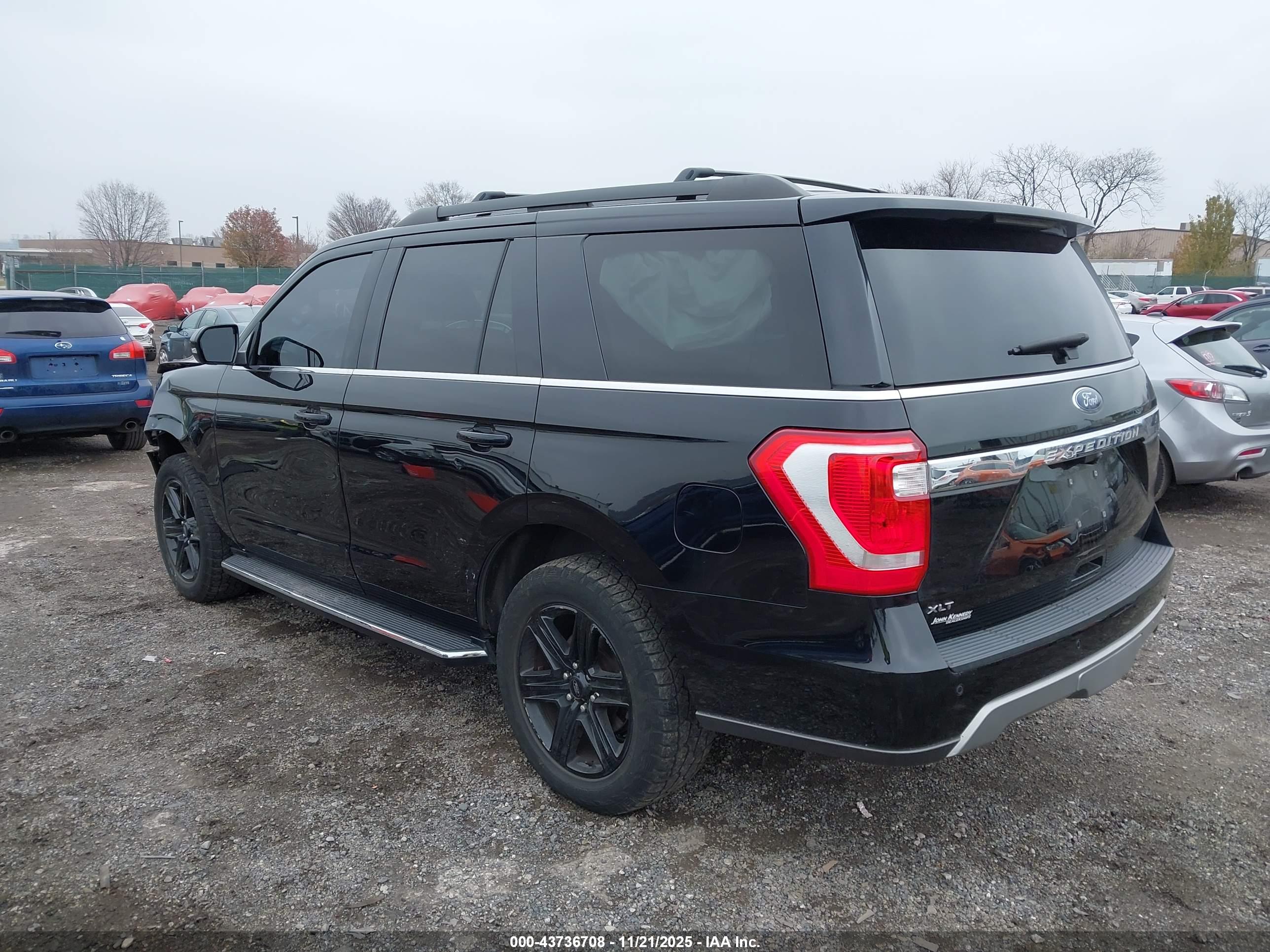 FORD EXPEDITION image 3