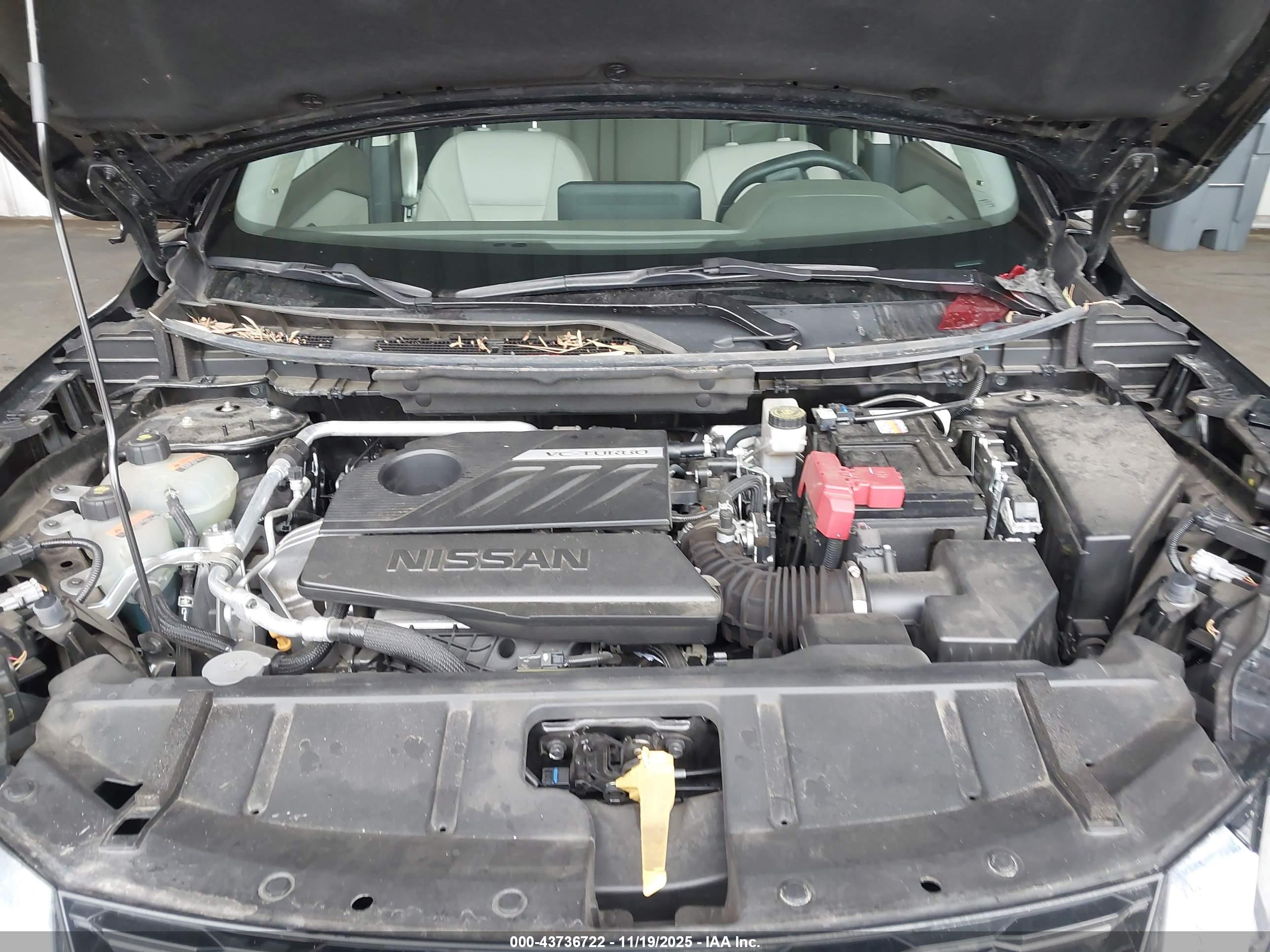 NISSAN ROGUE image 10
