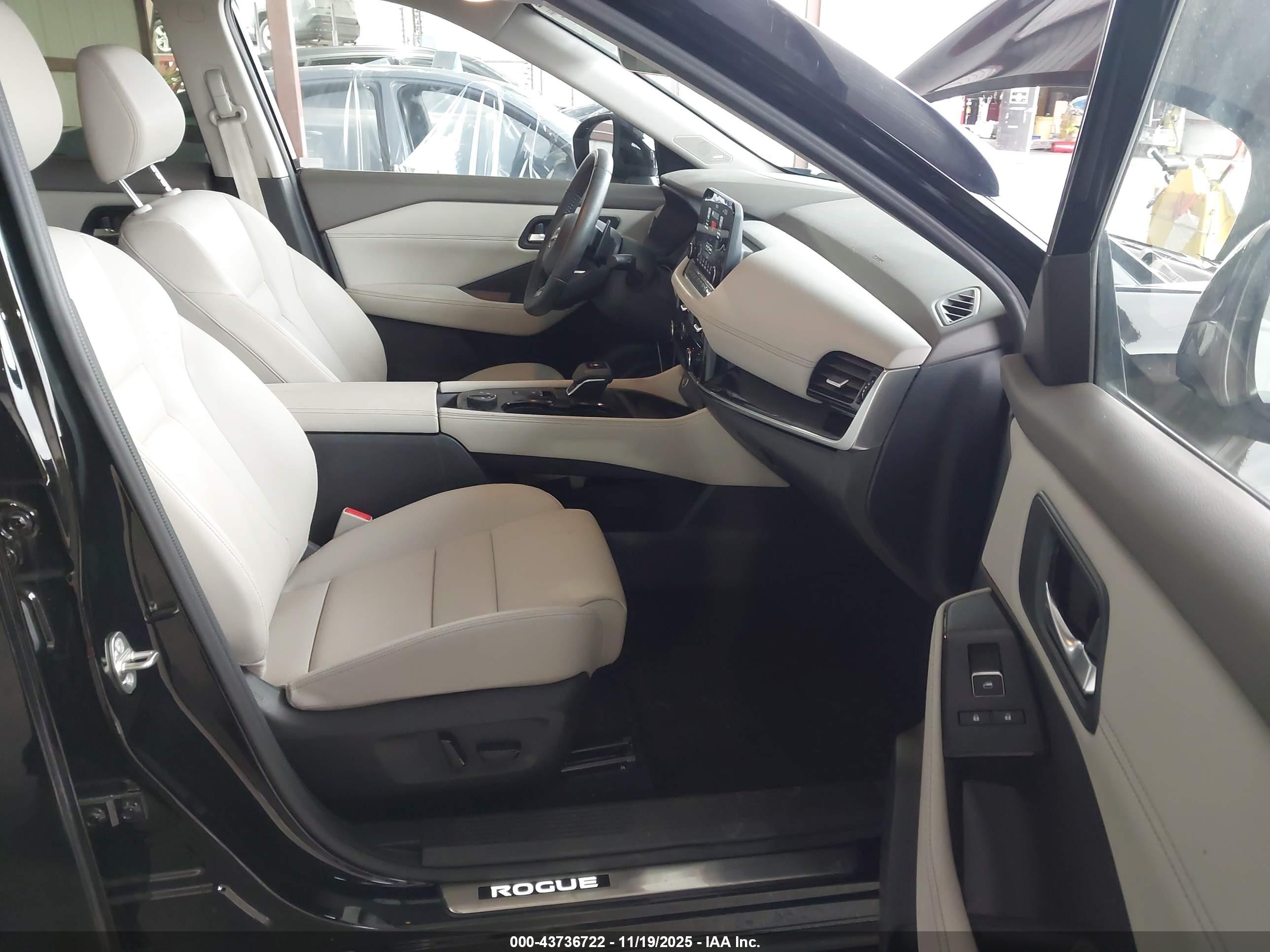 NISSAN ROGUE image 5