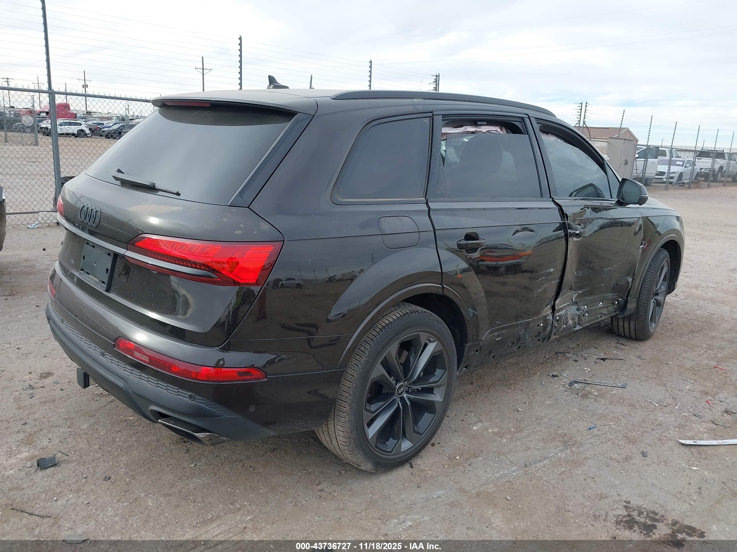 AUDI Q7 image 4