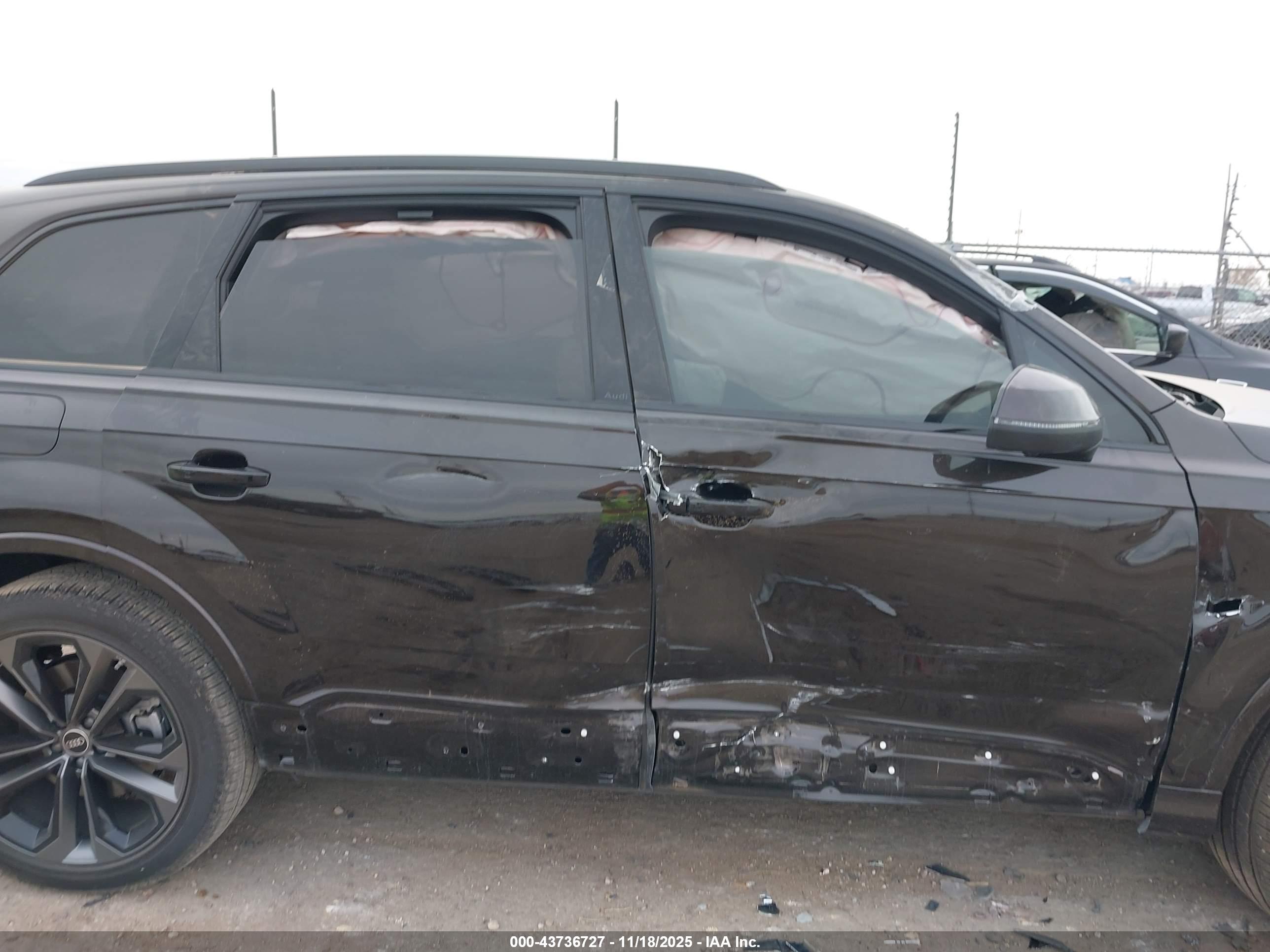AUDI Q7 image 6