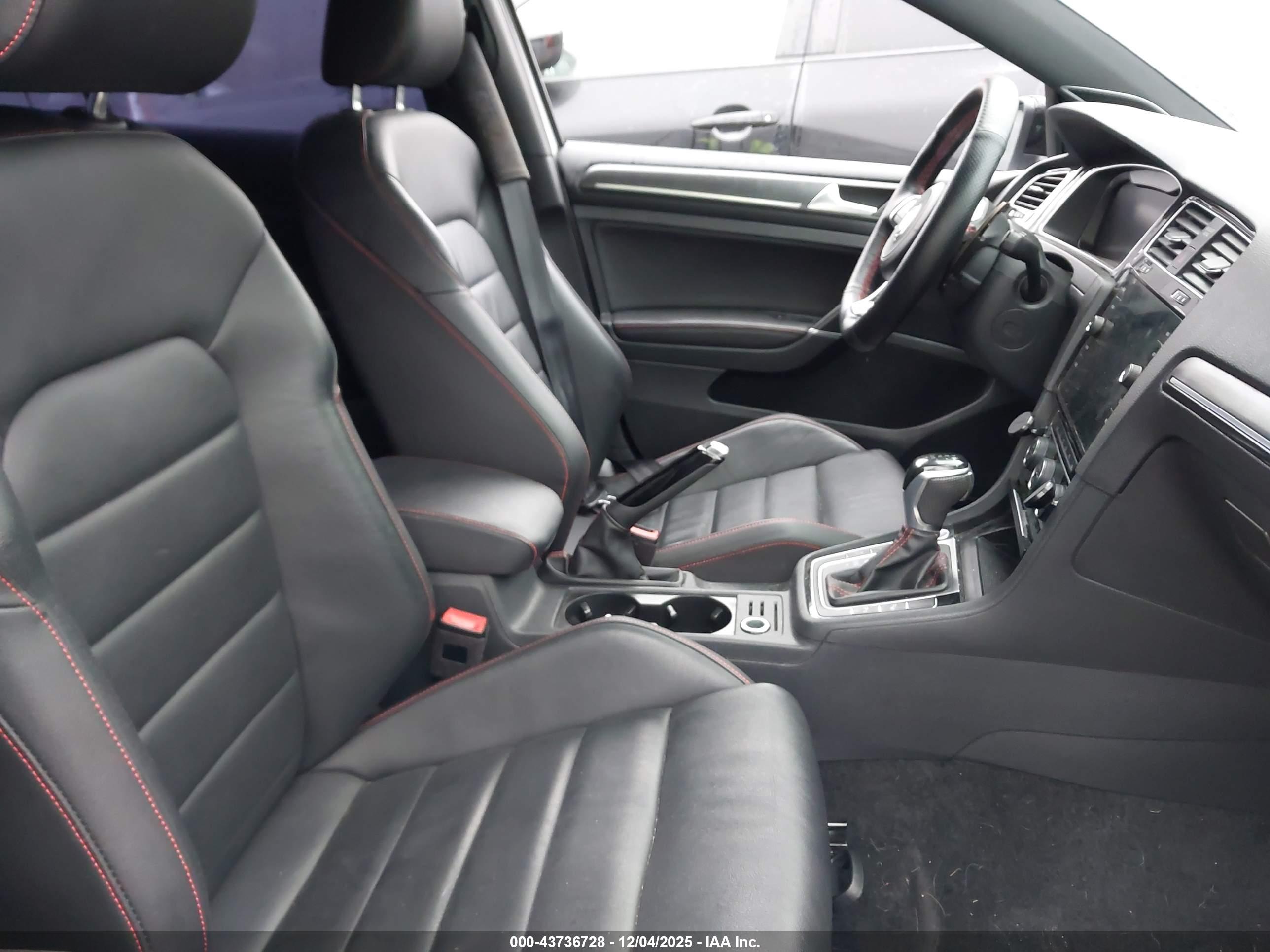 VOLKSWAGEN GOLF image 5