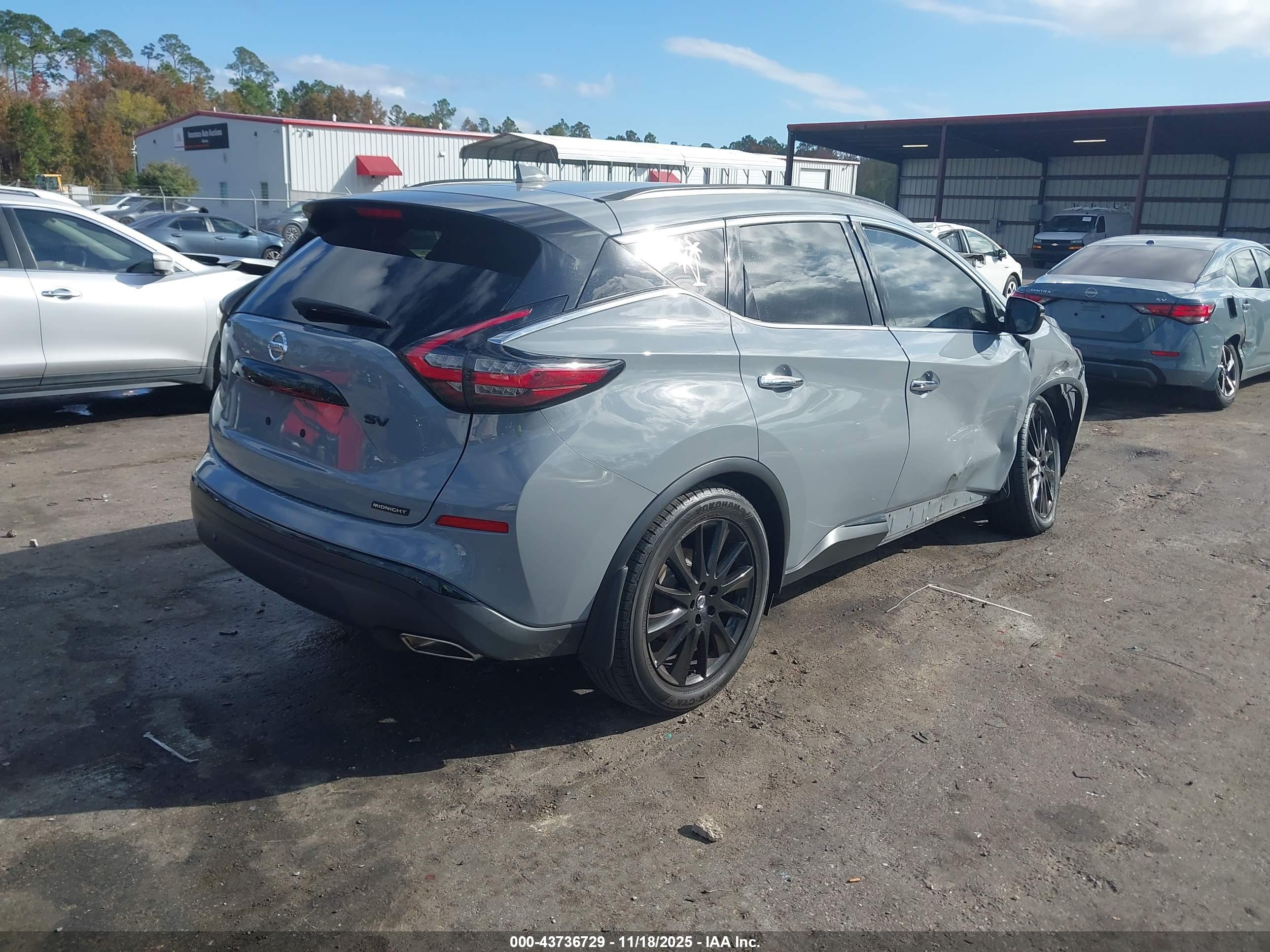 NISSAN MURANO image 4