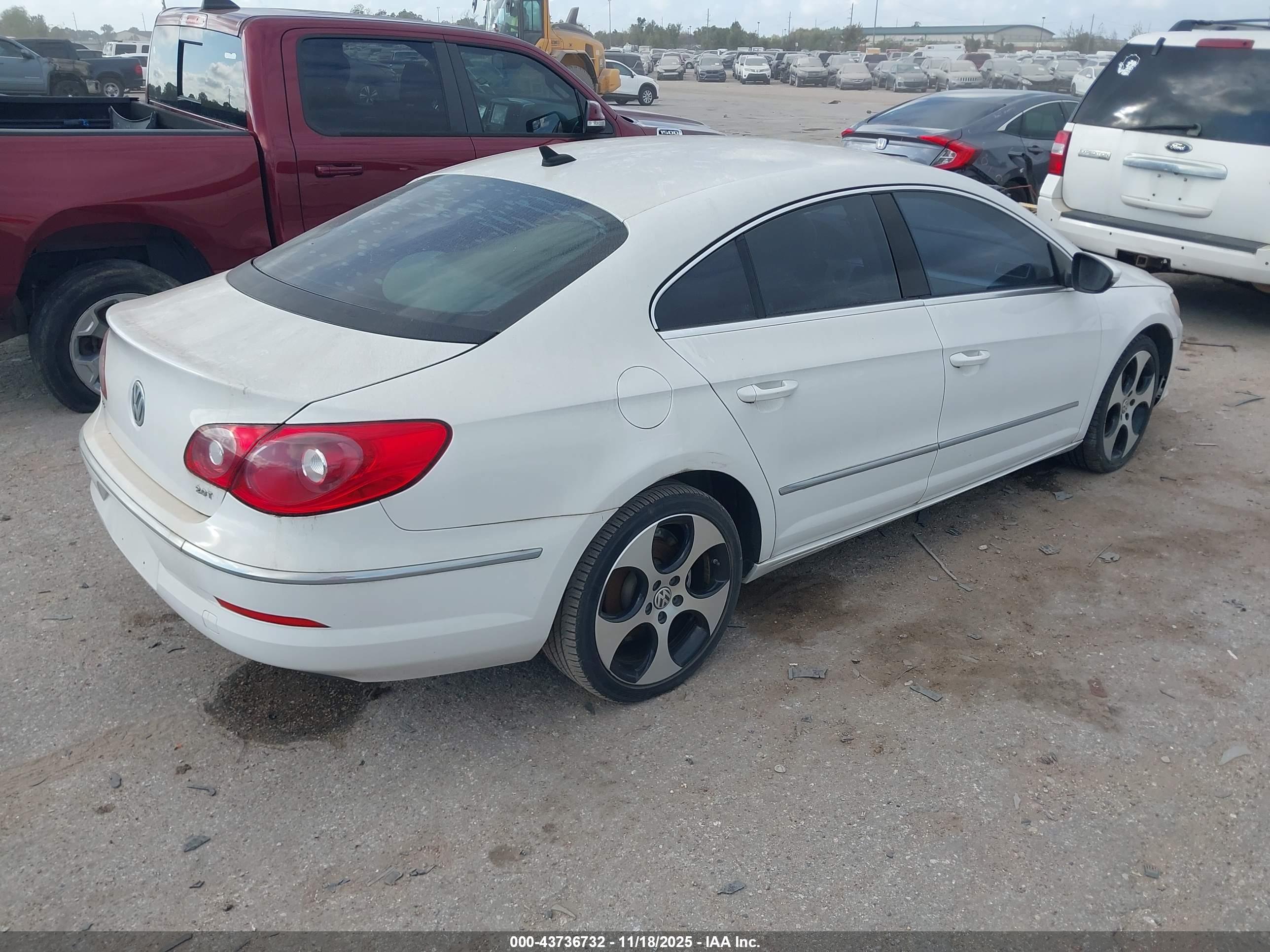 VOLKSWAGEN CC image 4
