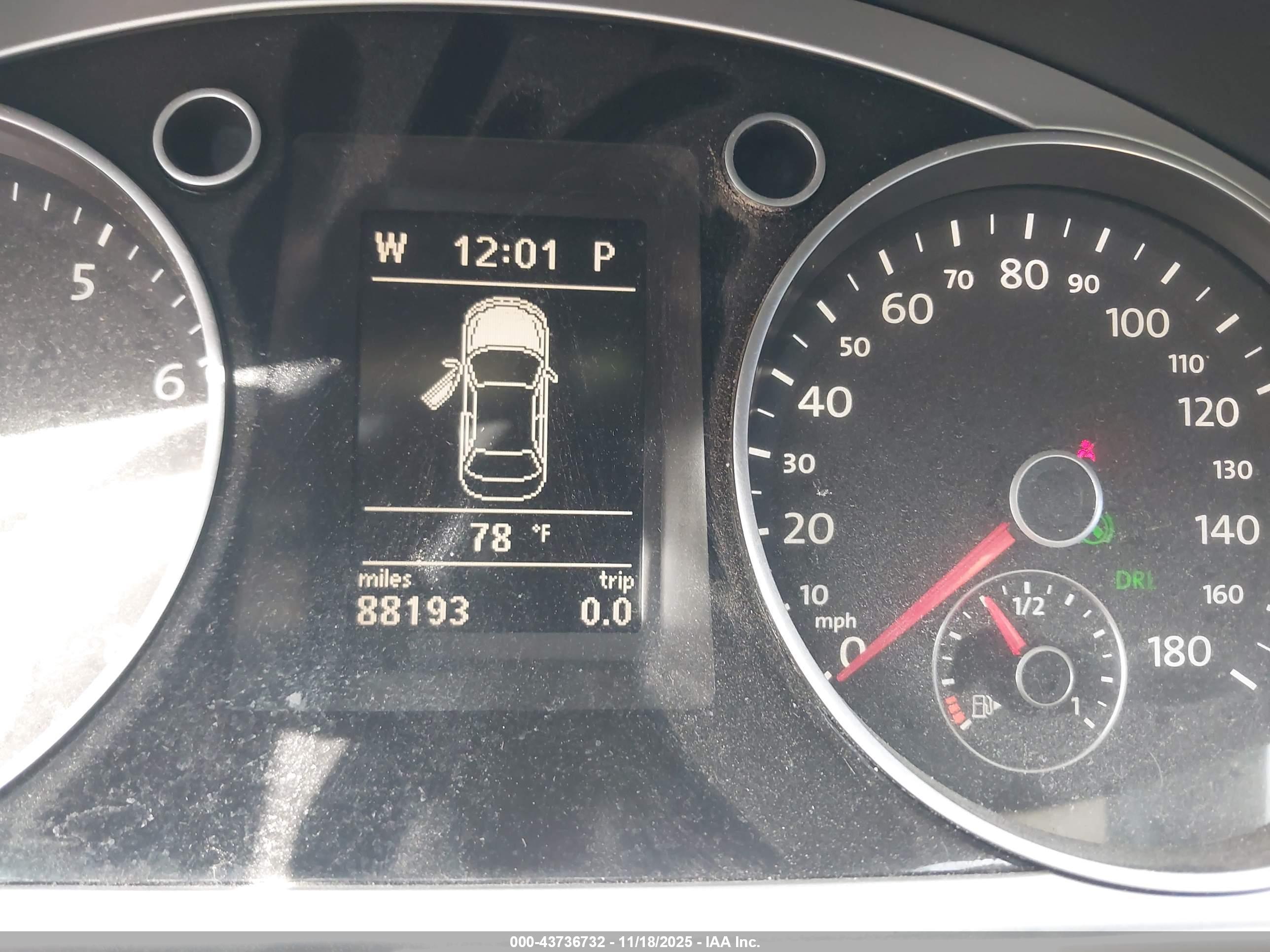 VOLKSWAGEN CC image 7