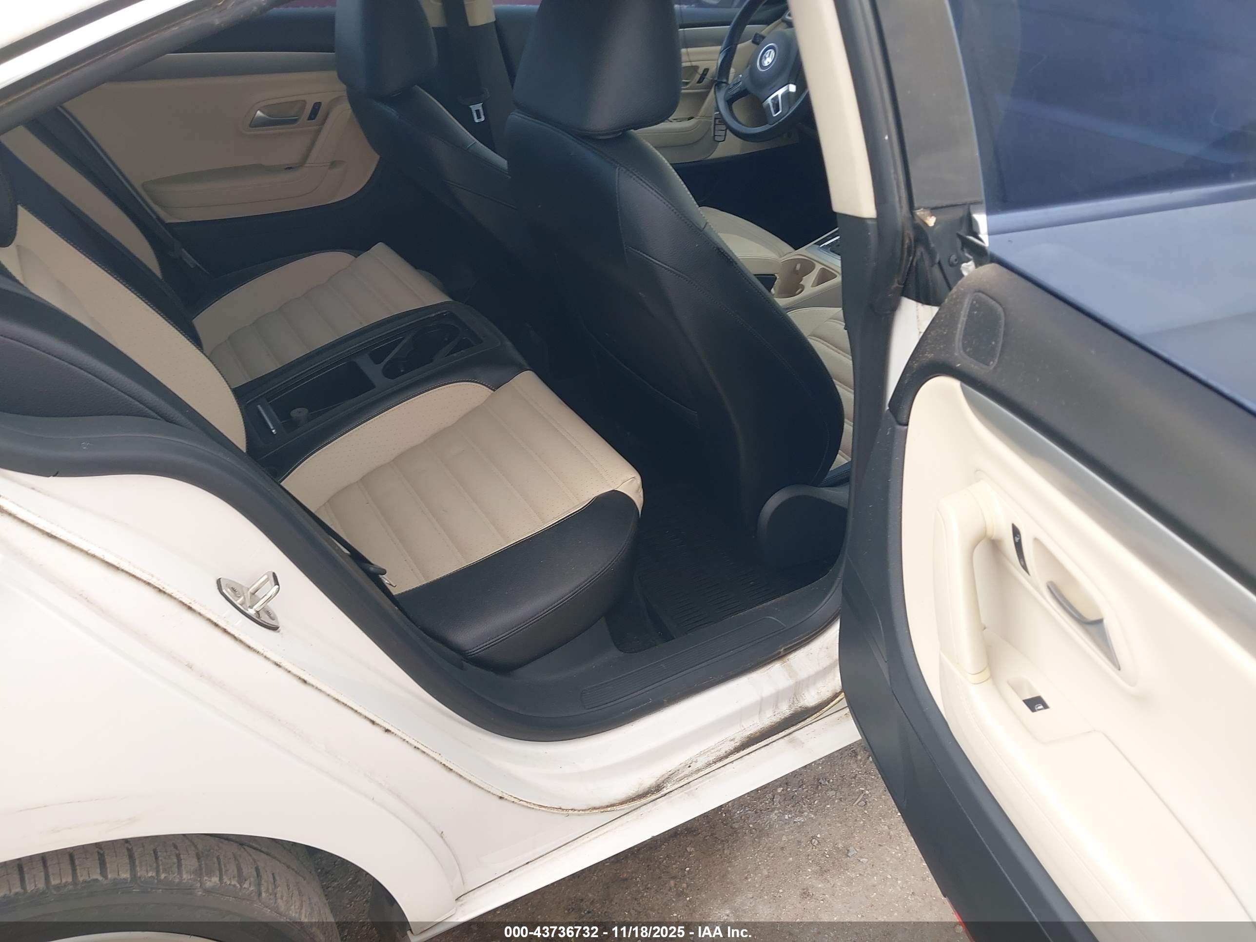 VOLKSWAGEN CC image 8