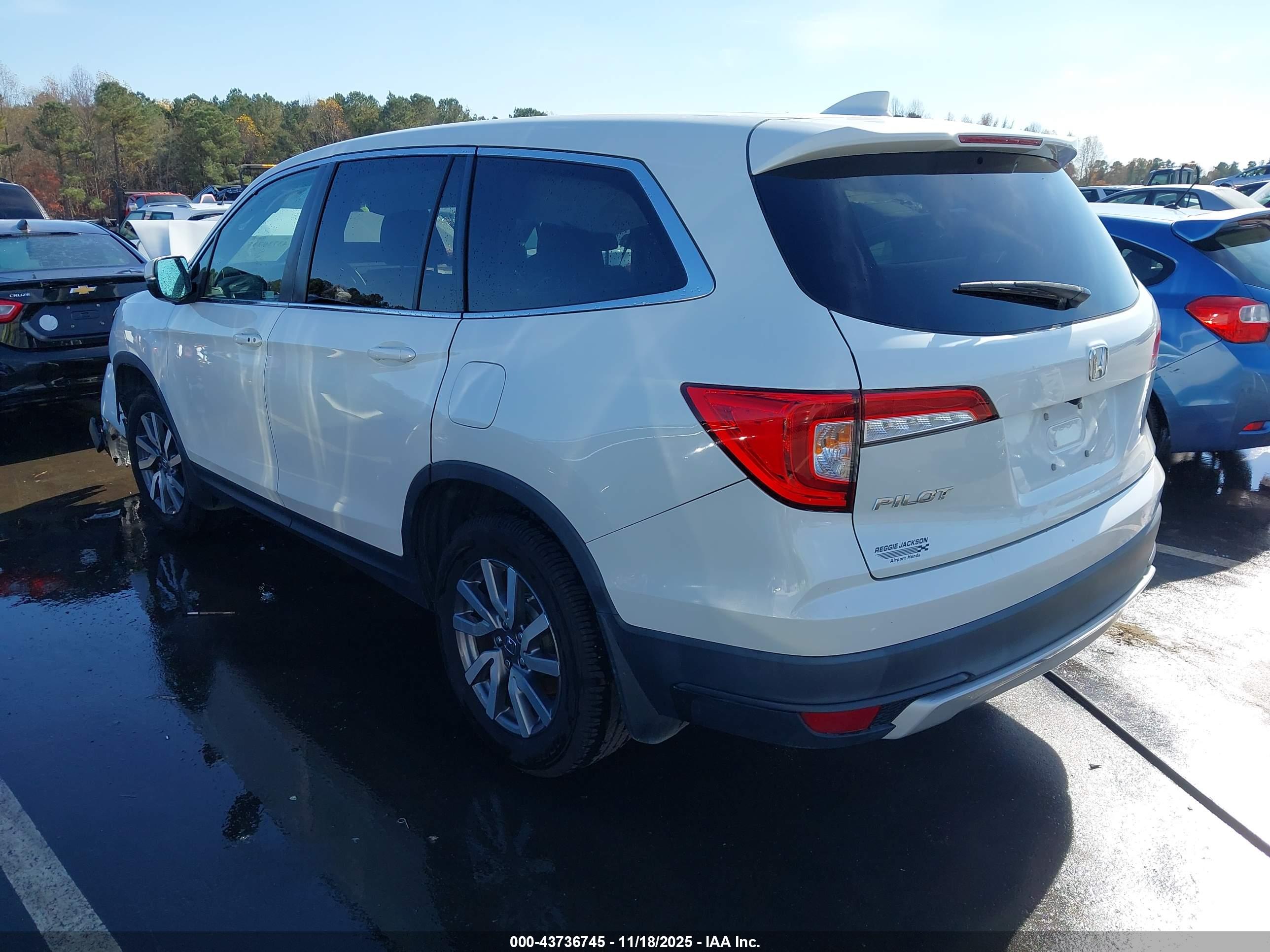 HONDA PILOT image 3
