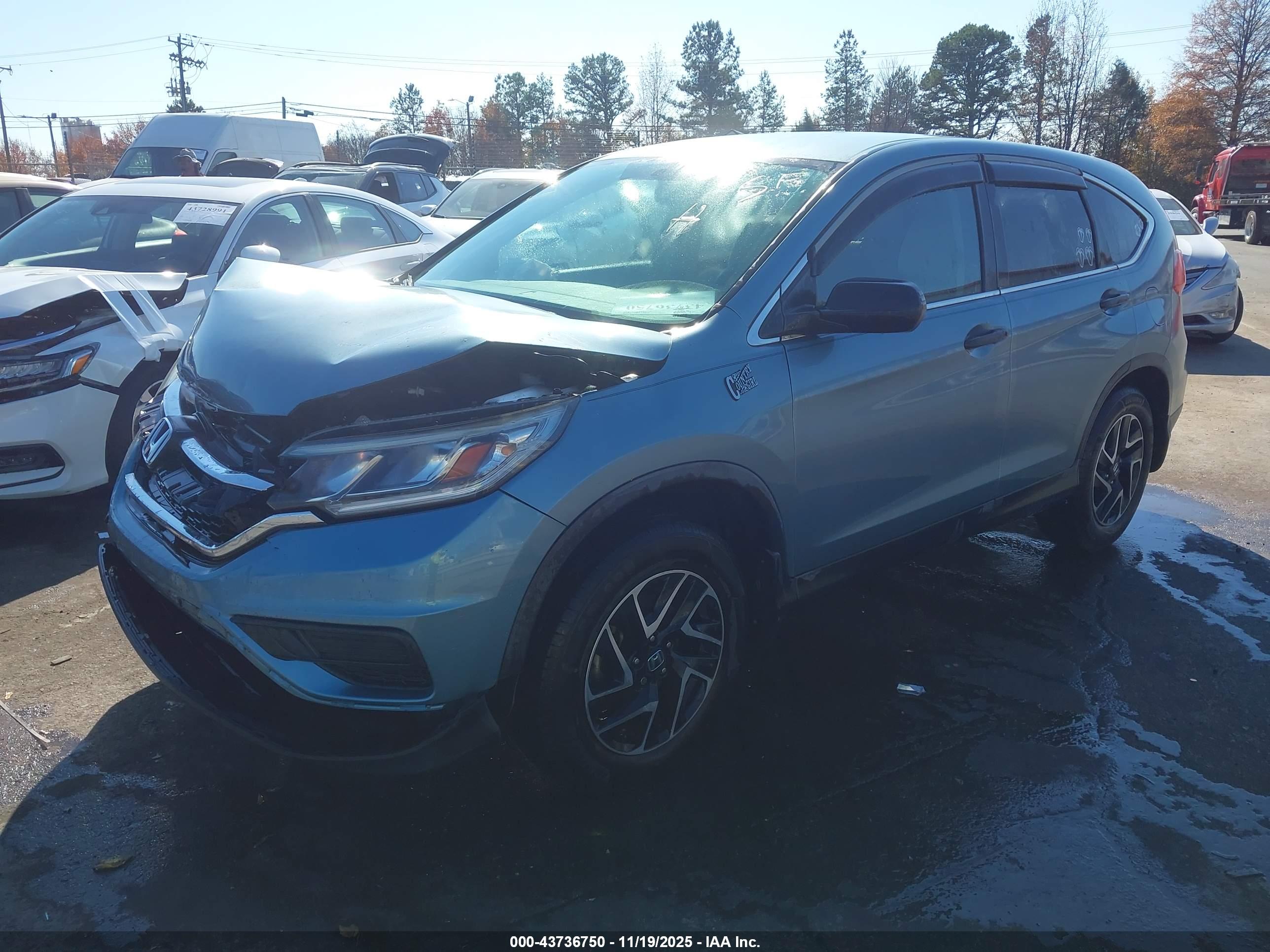 HONDA CR-V image 2