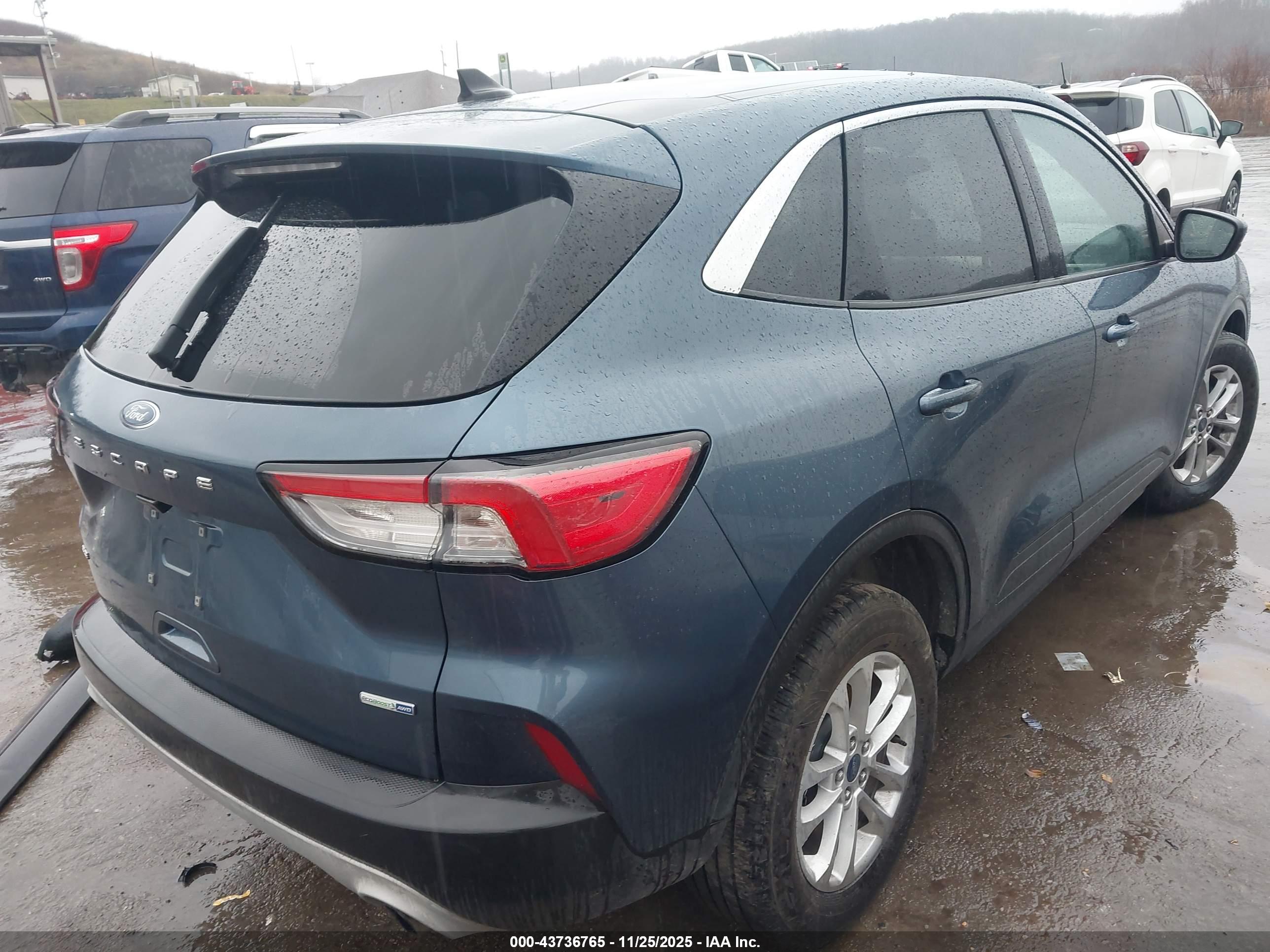 FORD ESCAPE image 4