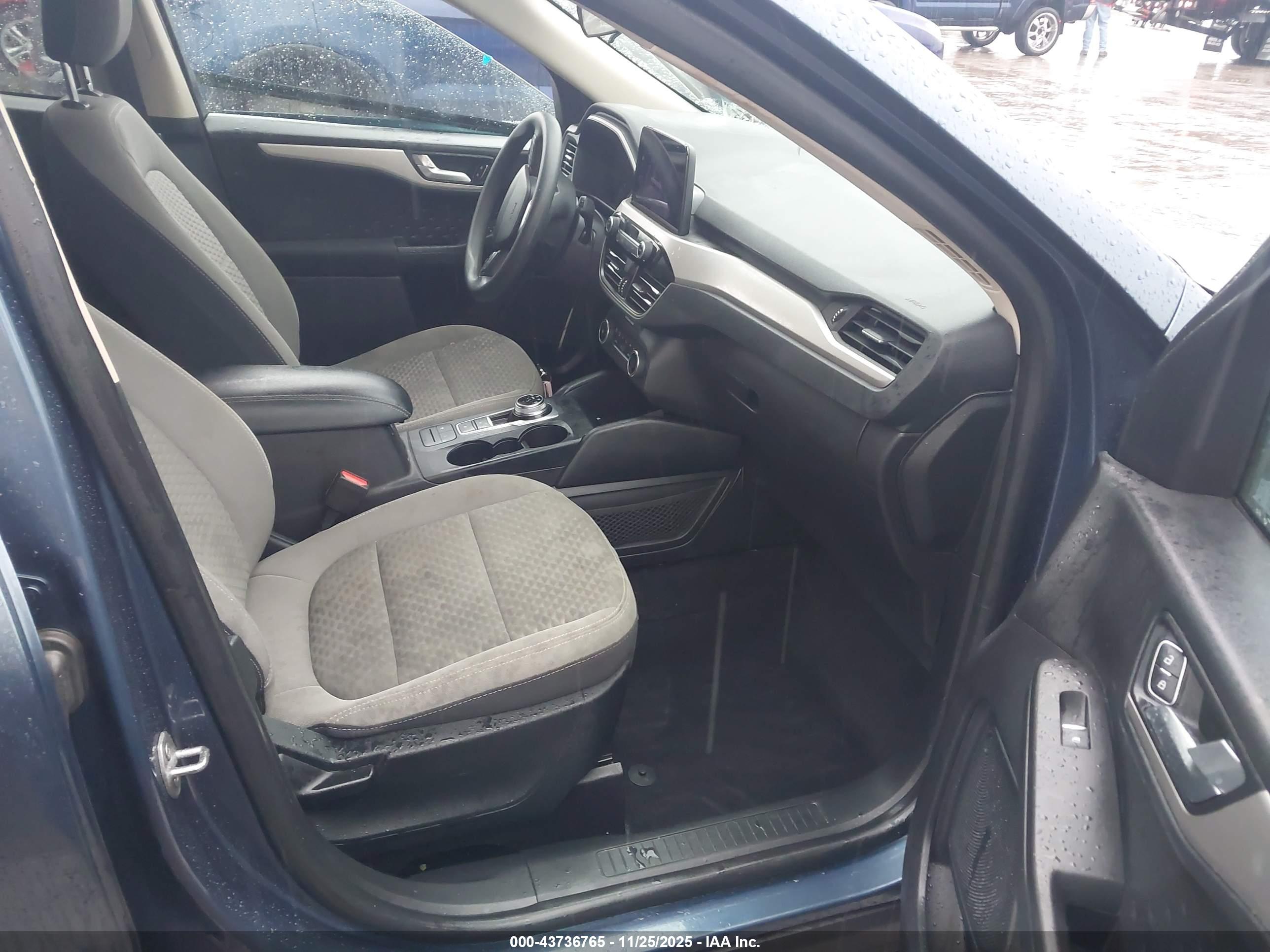 FORD ESCAPE image 5