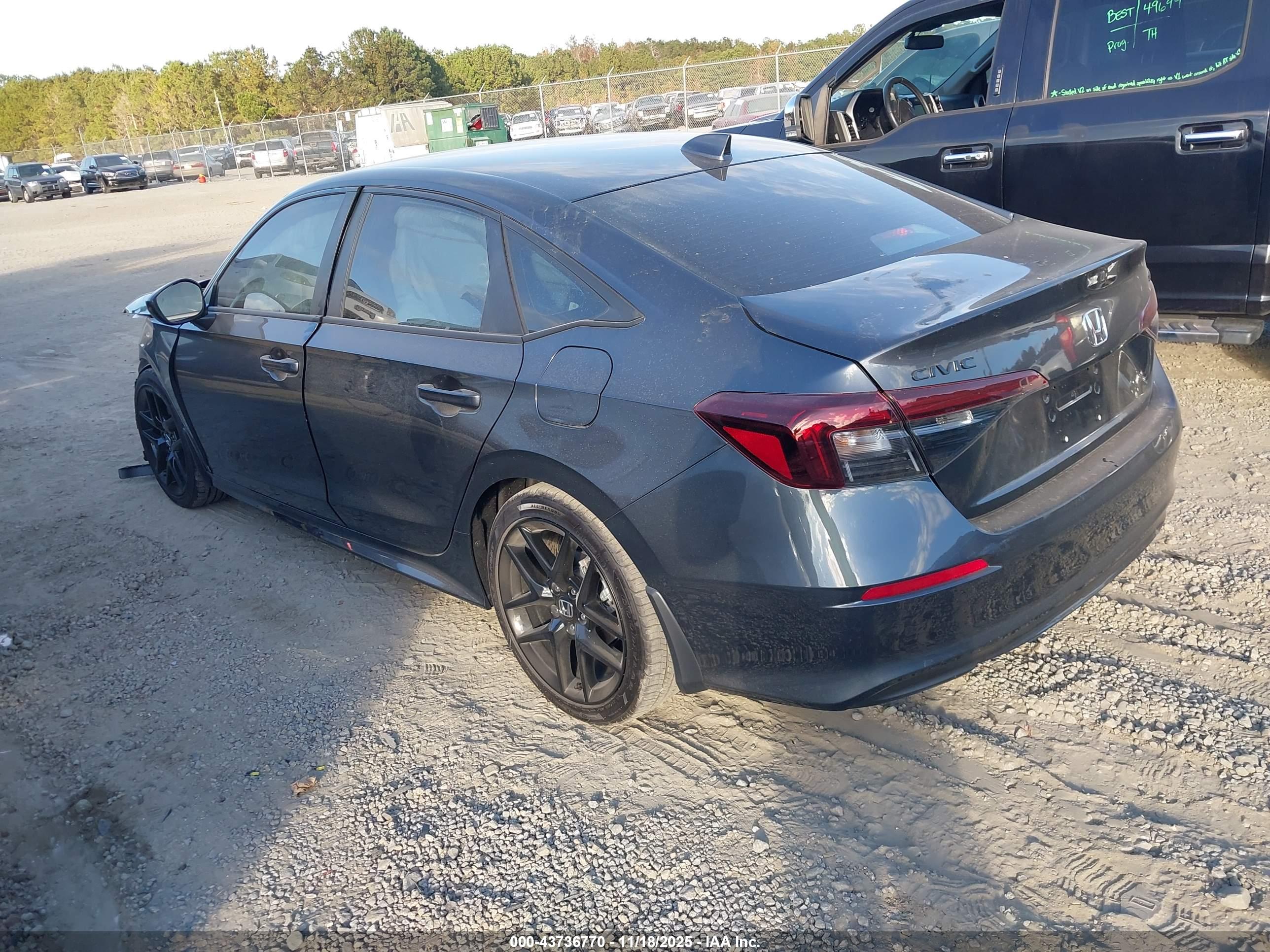 HONDA CIVIC image 3