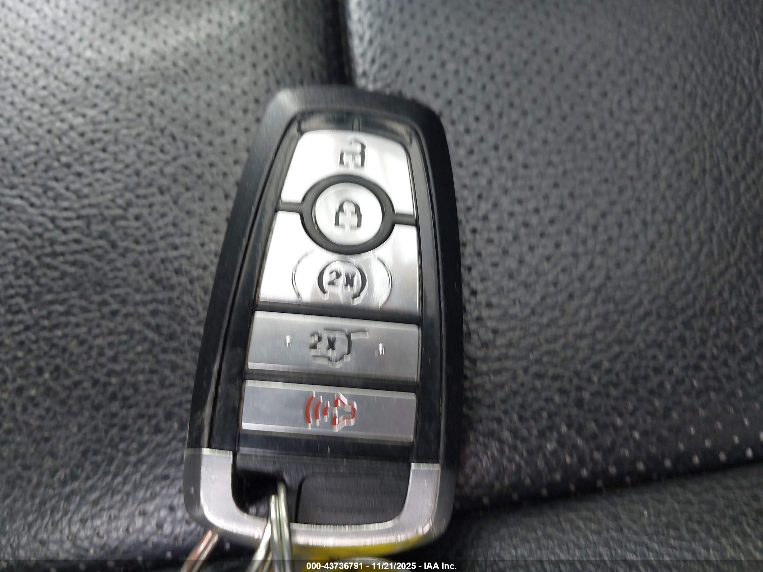 FORD EXPEDITION image 11