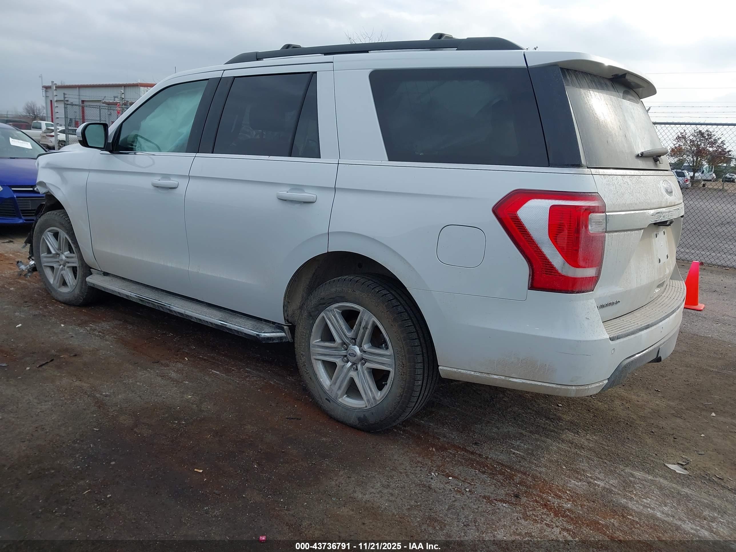 FORD EXPEDITION image 3