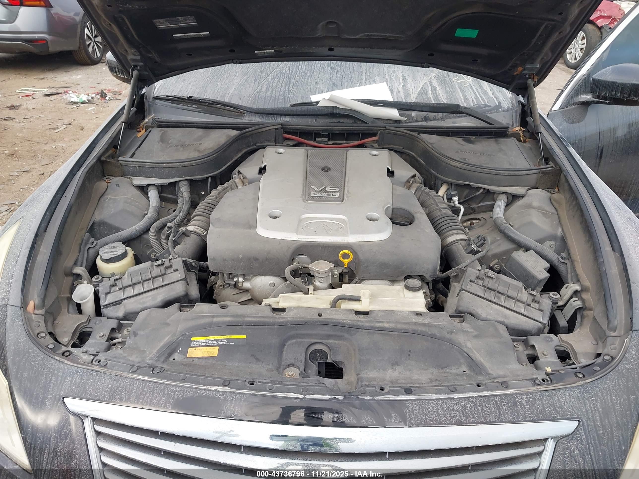 INFINITI G37 image 10