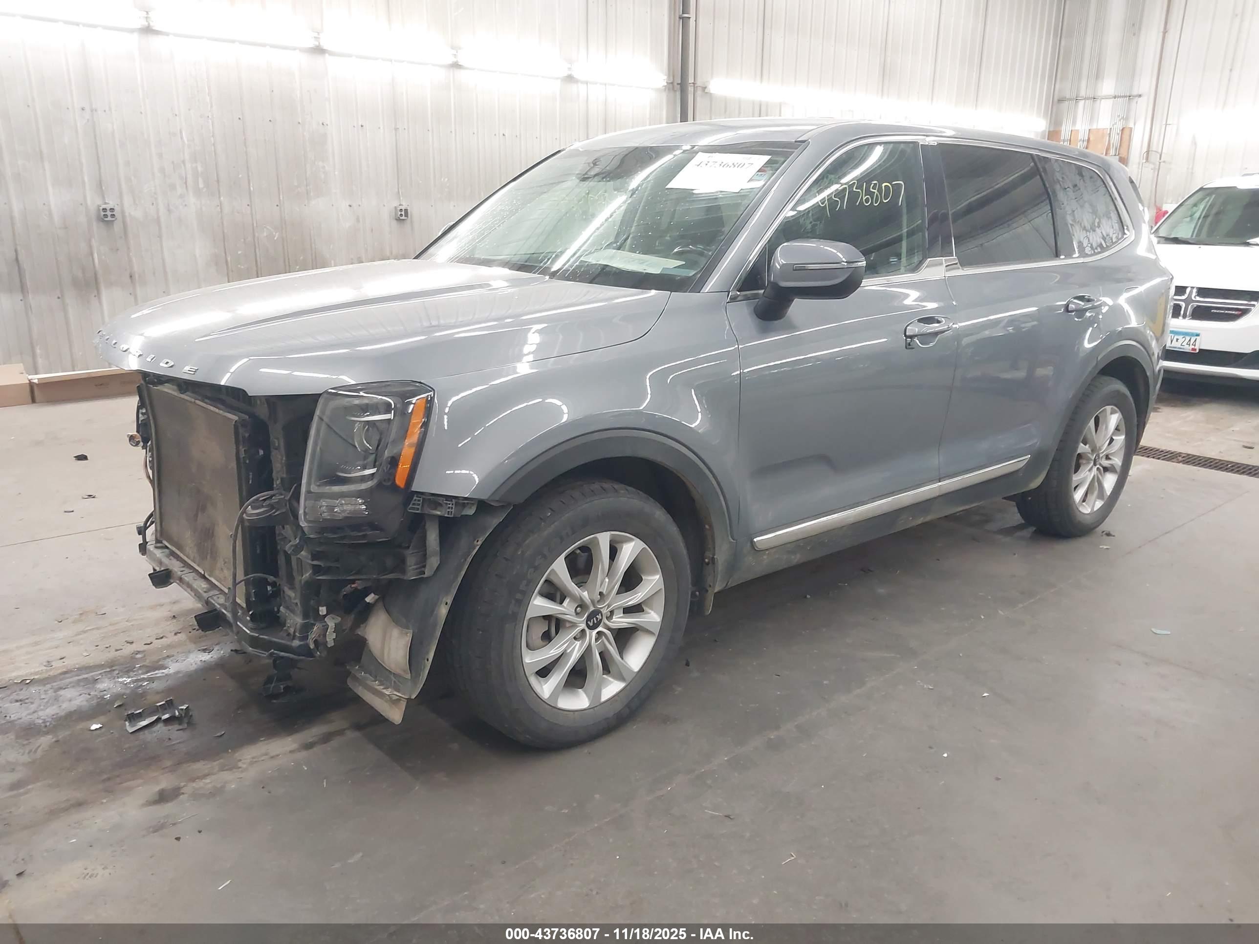 KIA TELLURIDE image 2