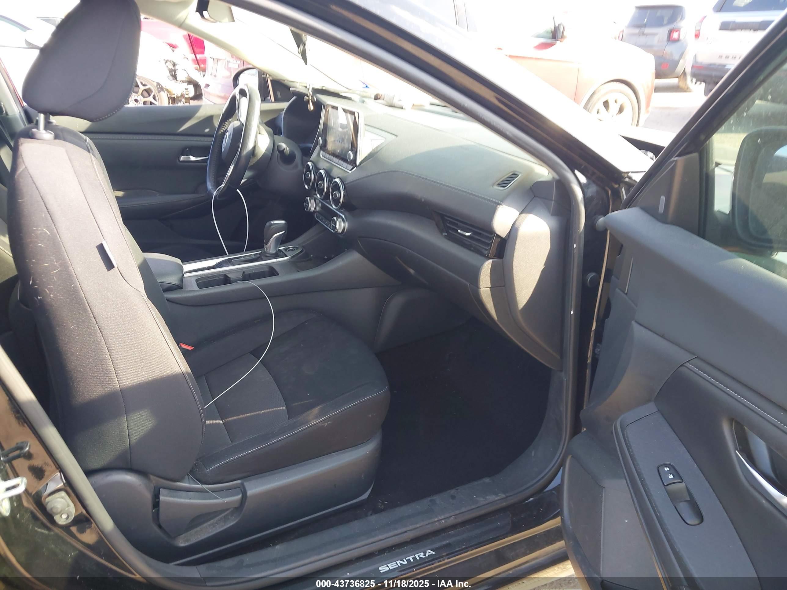 NISSAN SENTRA image 5