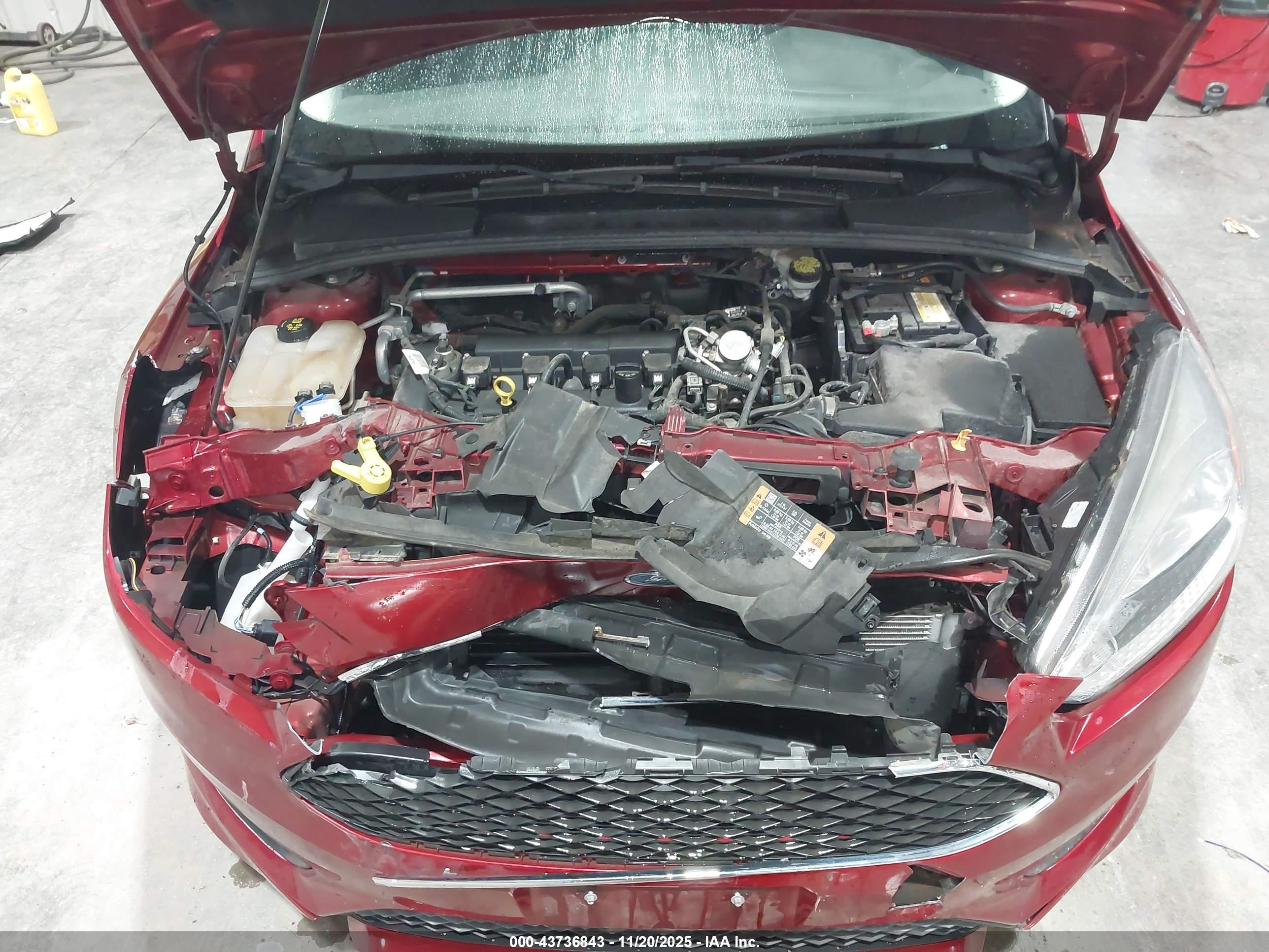 FORD FOCUS image 10