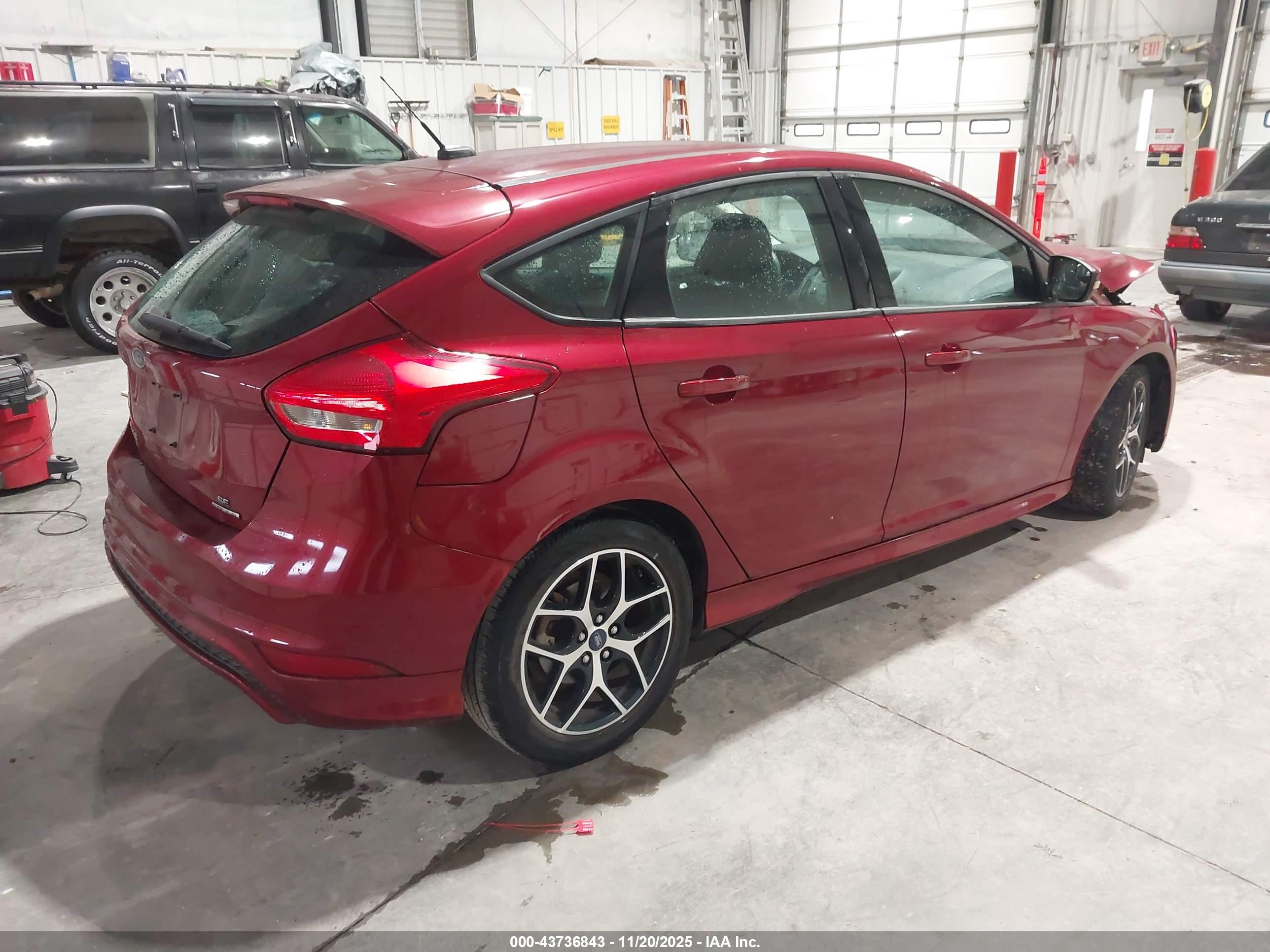 FORD FOCUS image 4