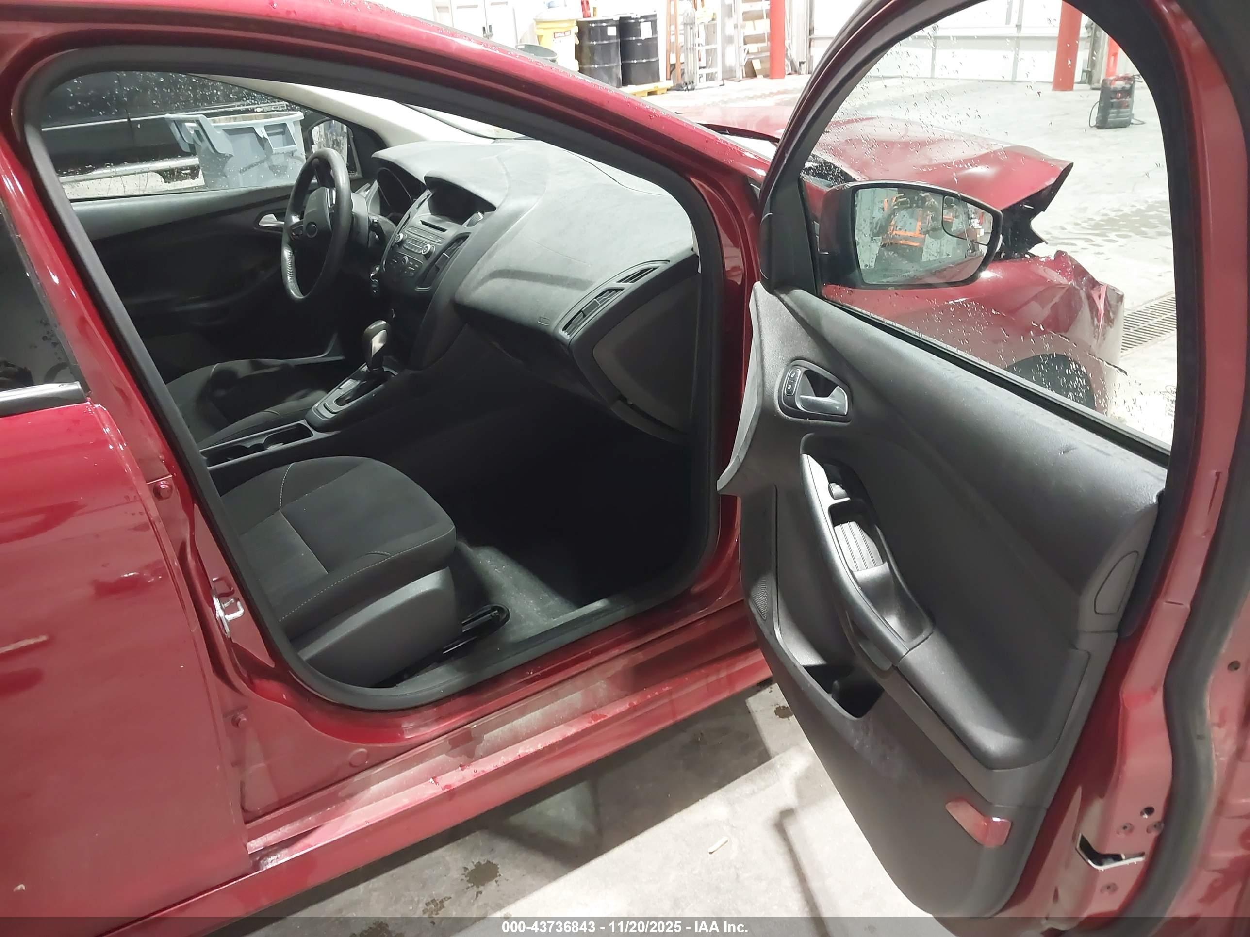 FORD FOCUS image 5
