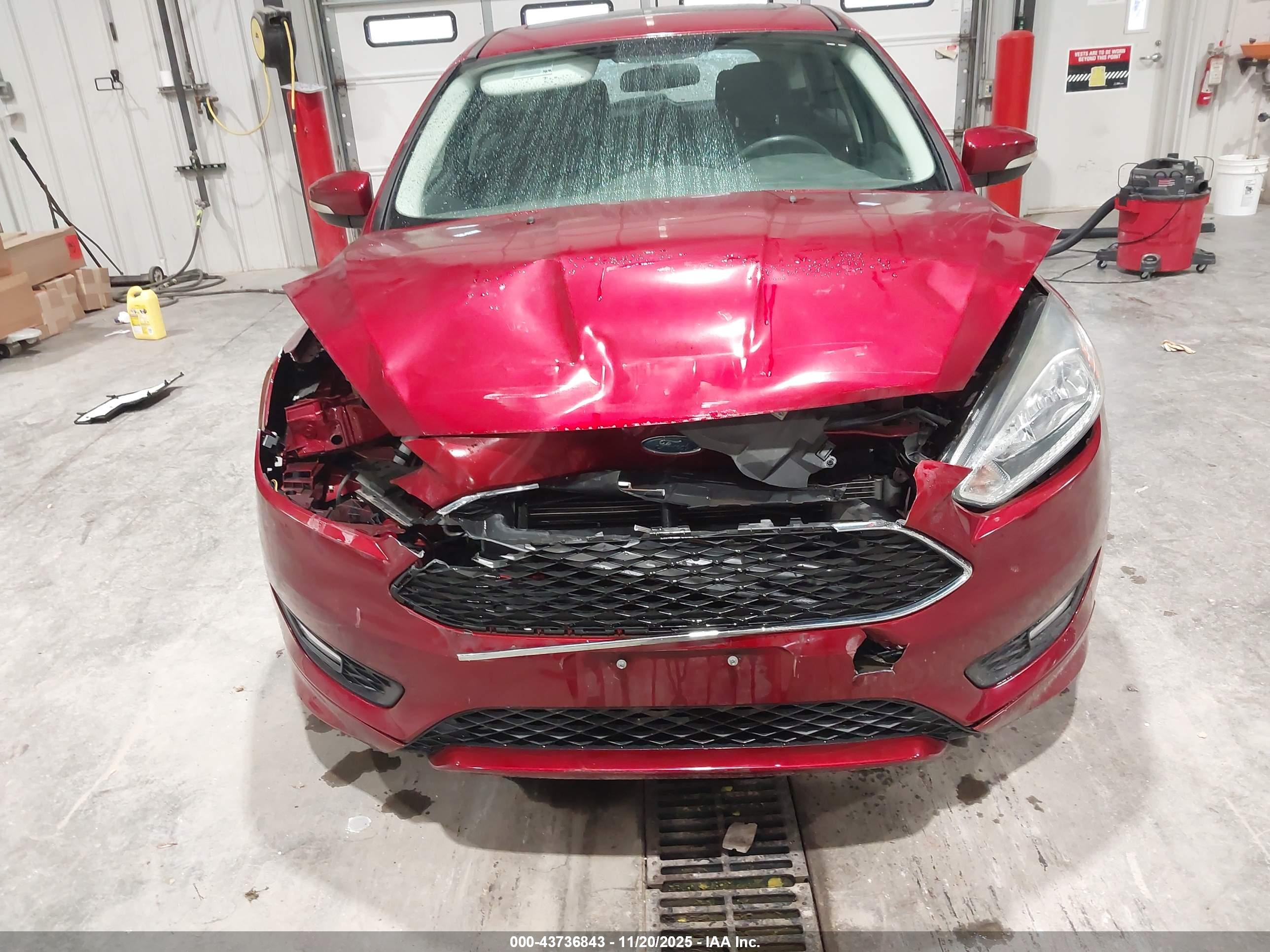 FORD FOCUS image 6