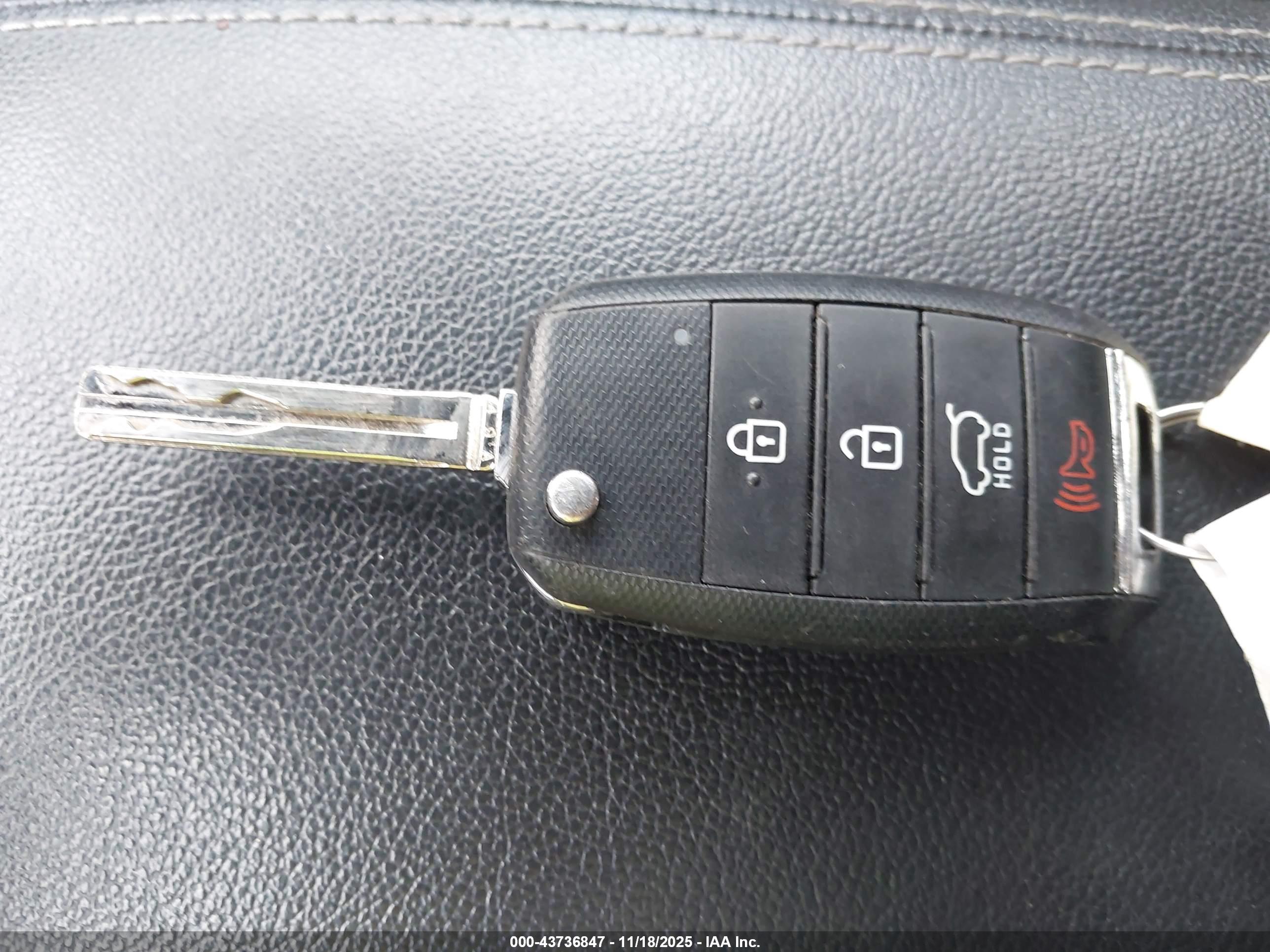 KIA SPORTAGE image 11