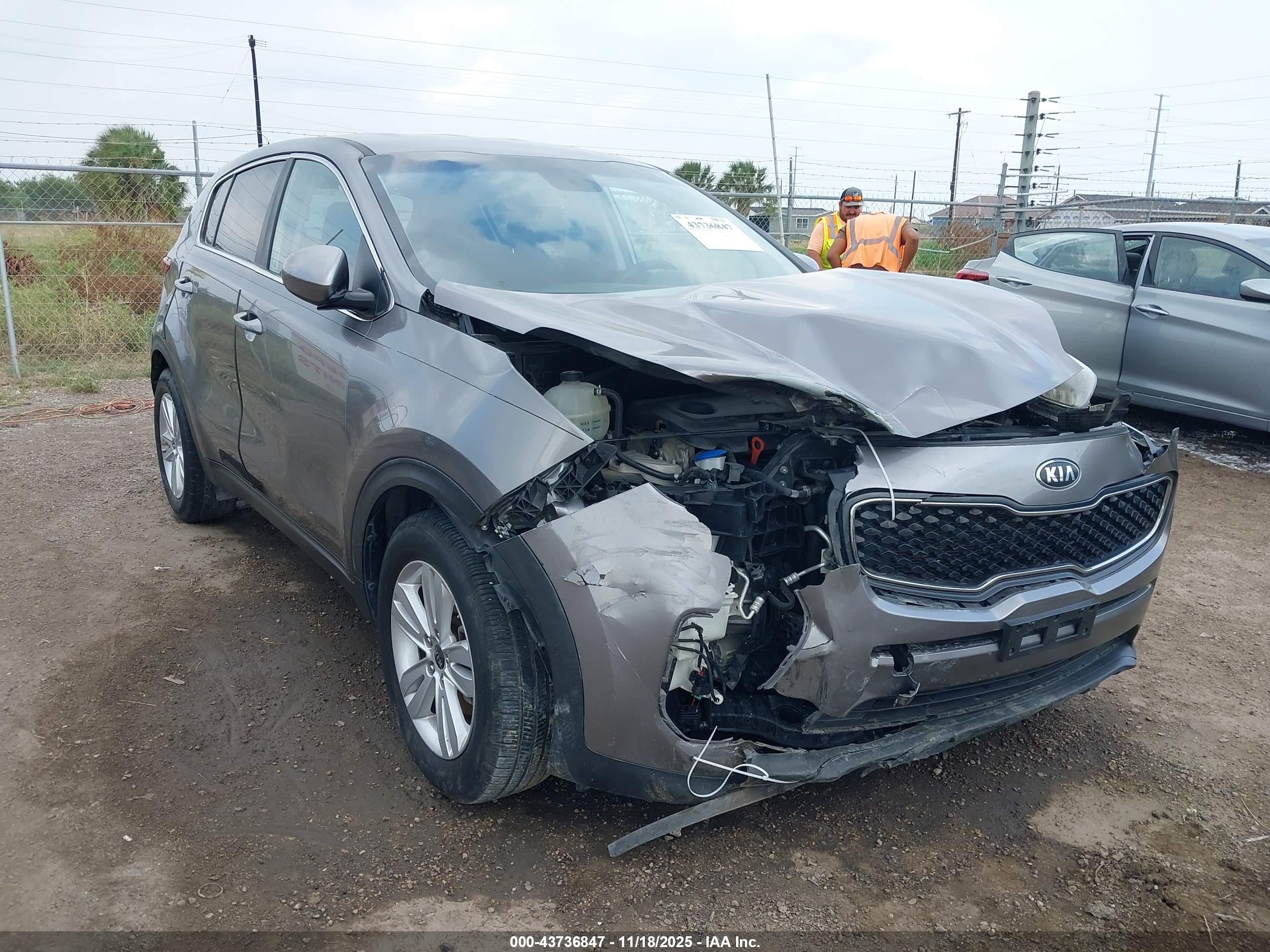 KIA SPORTAGE image 6