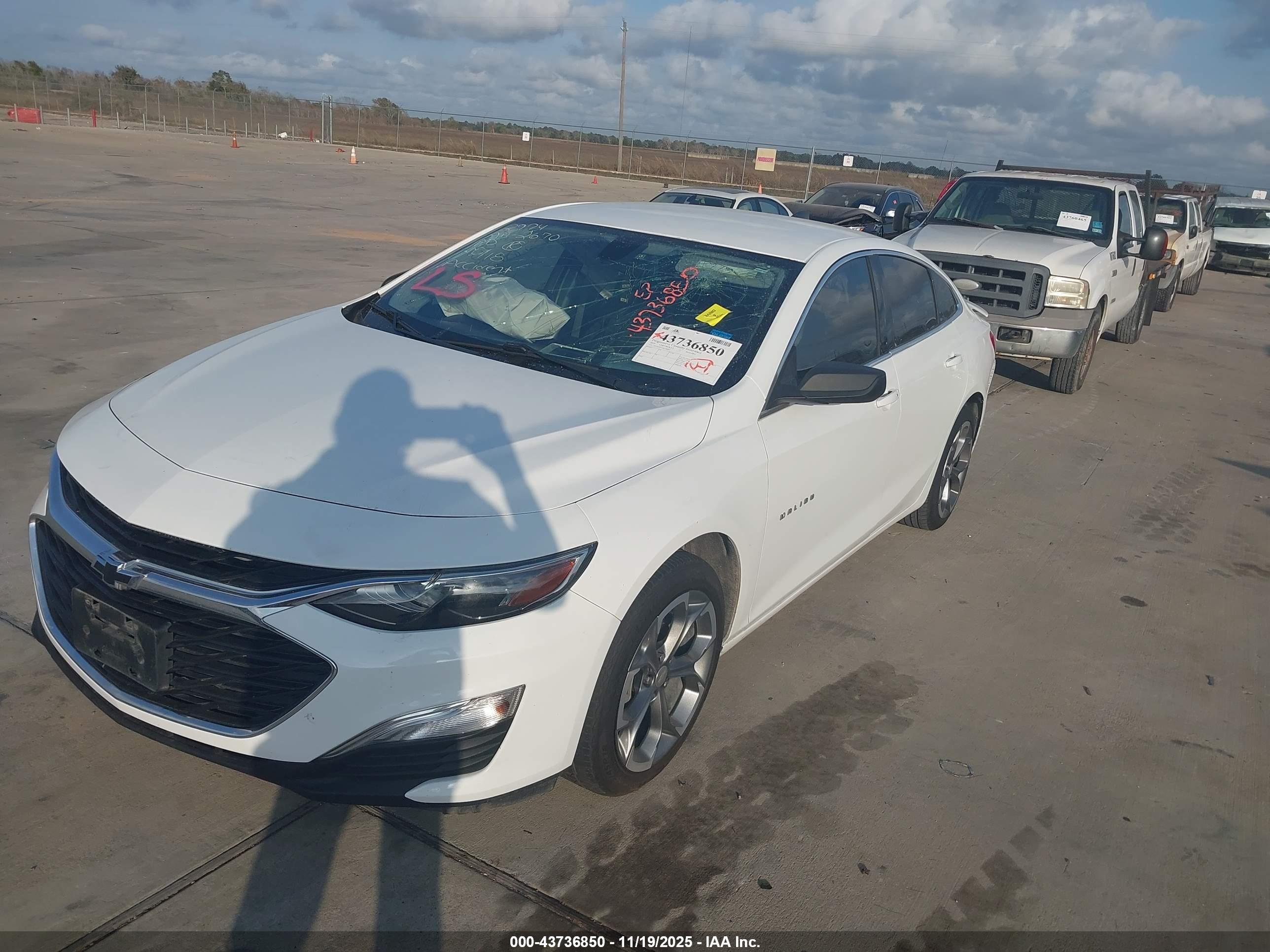 CHEVROLET MALIBU image 2