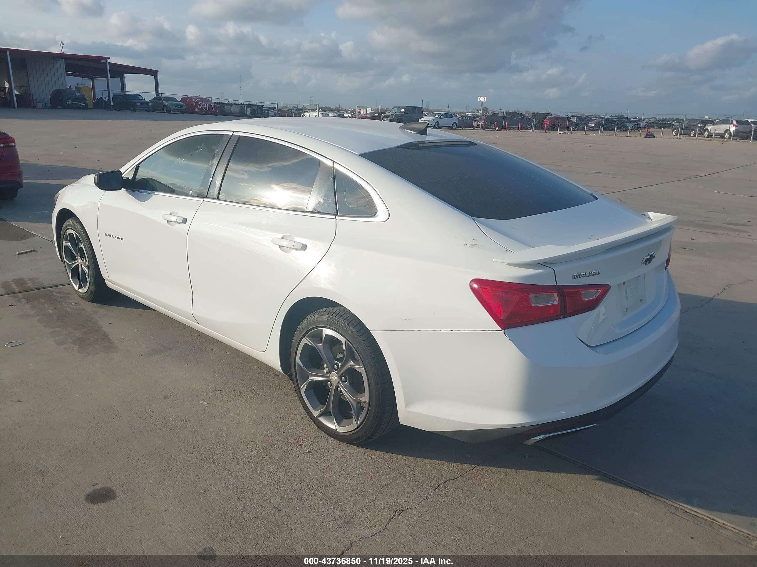 CHEVROLET MALIBU image 3