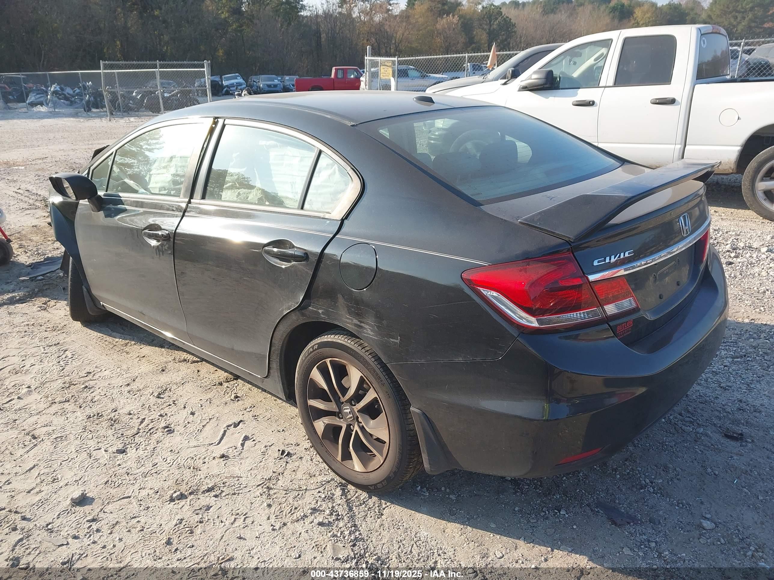HONDA CIVIC image 3