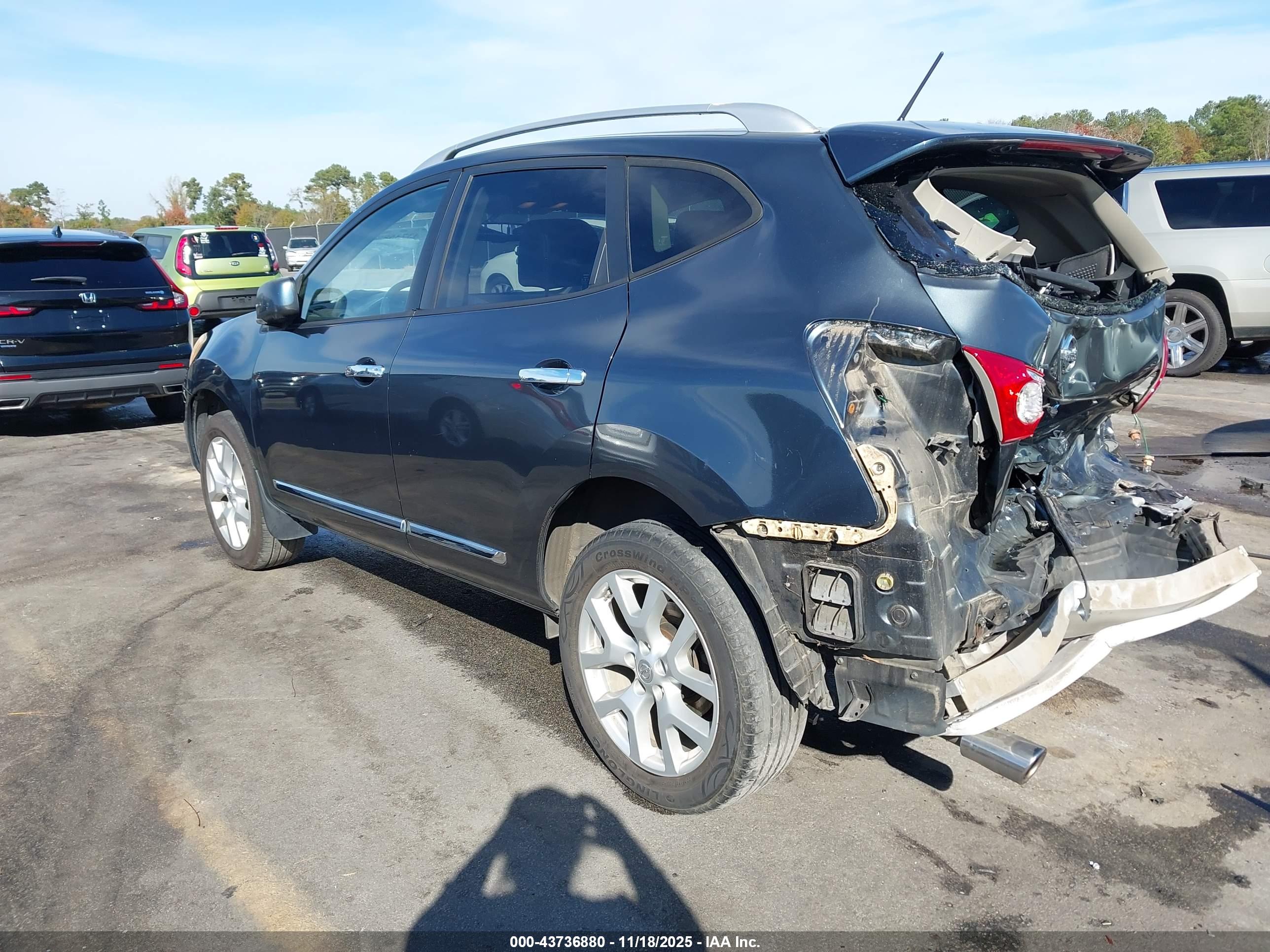 NISSAN ROGUE image 3