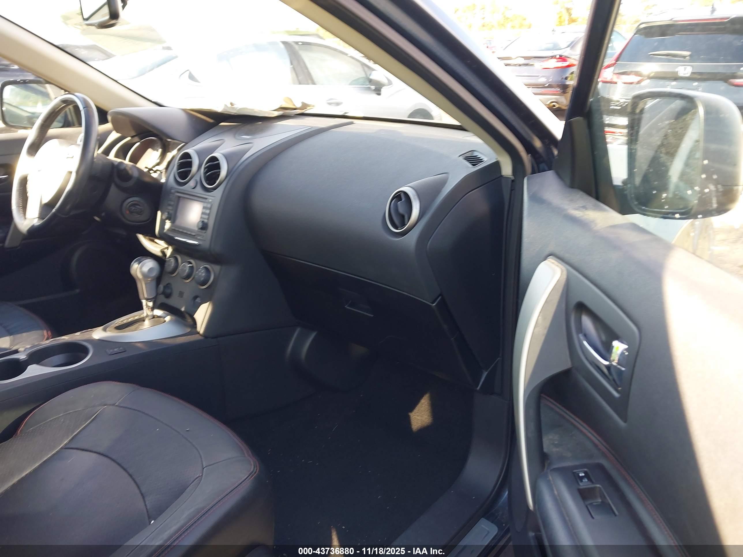 NISSAN ROGUE image 5