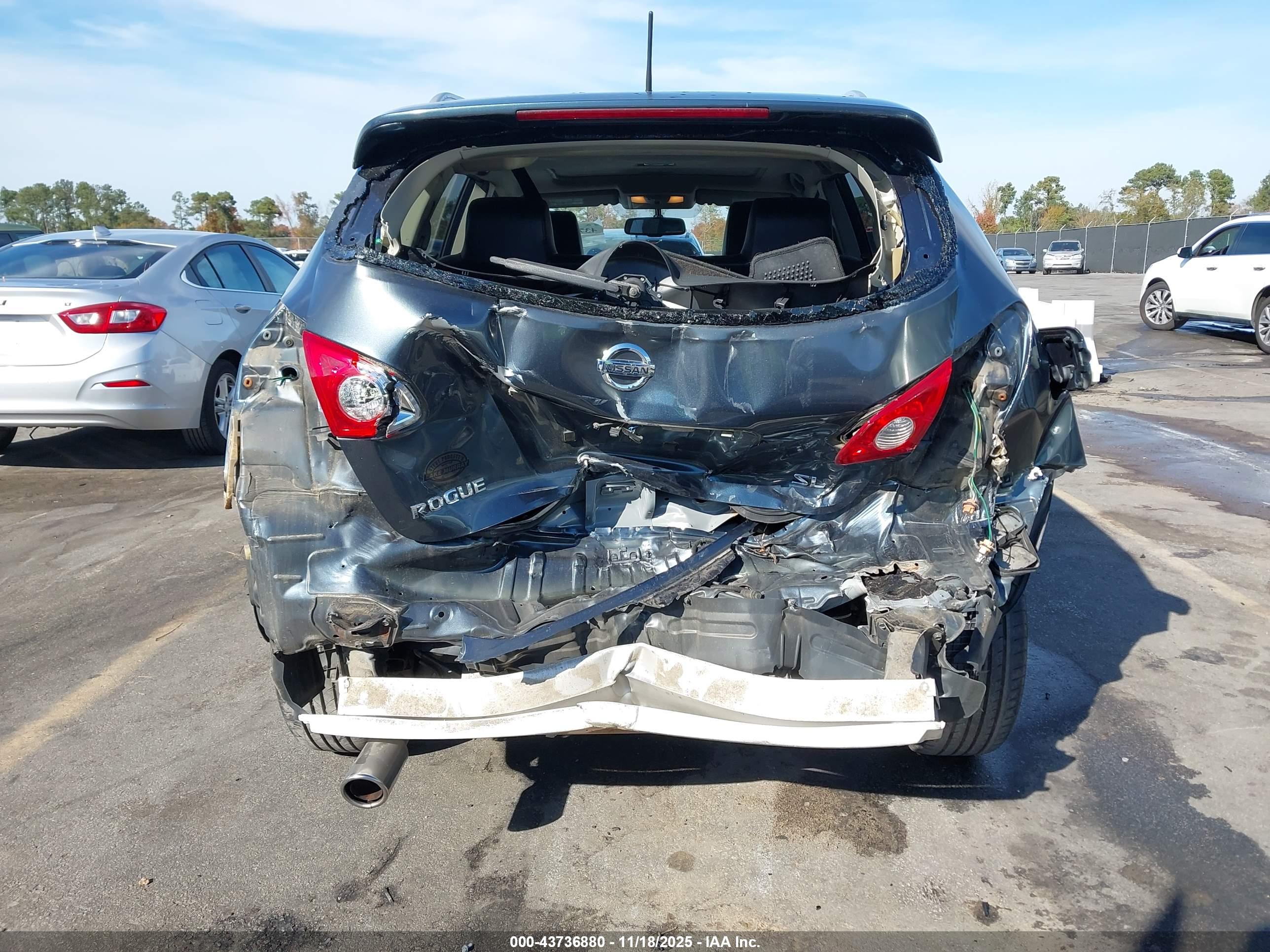 NISSAN ROGUE image 6