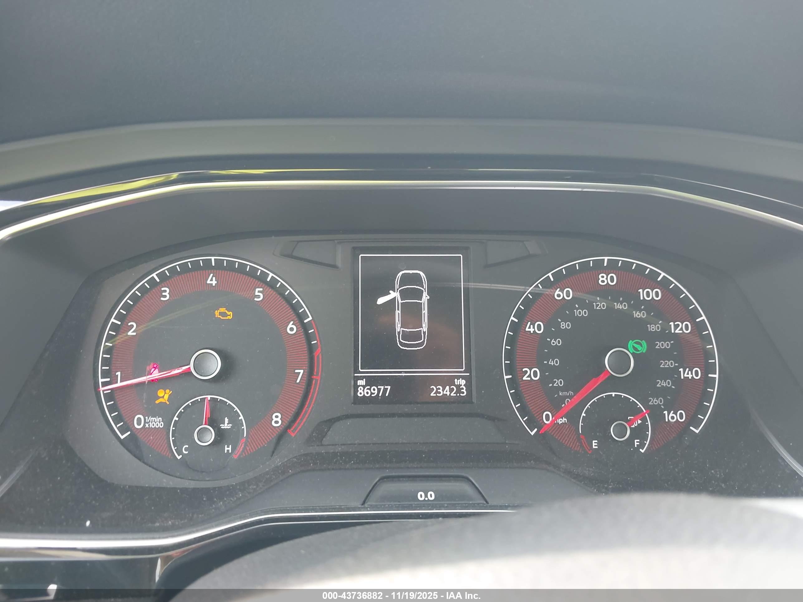 VOLKSWAGEN JETTA image 7