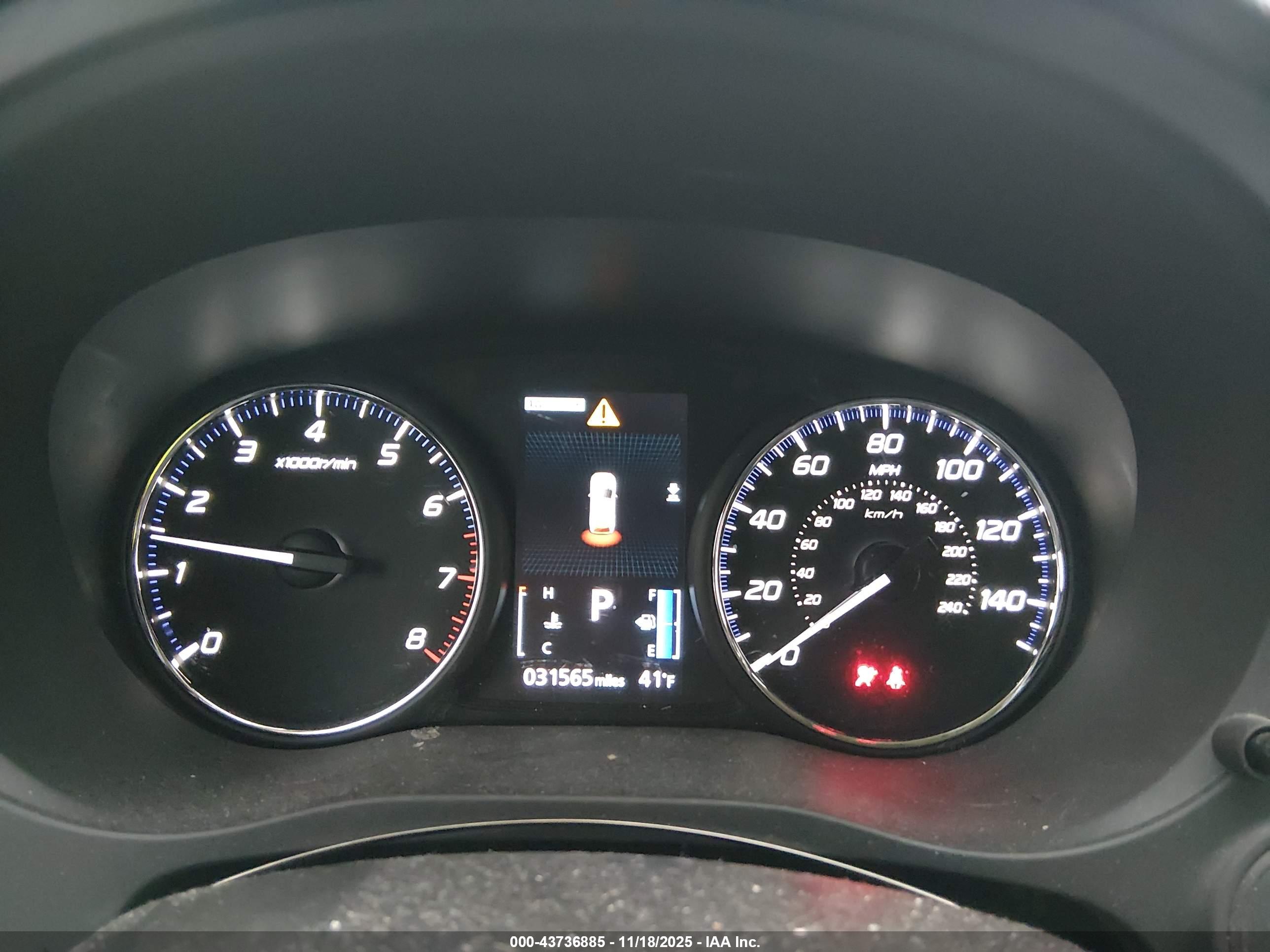 MITSUBISHI OUTLANDER image 7