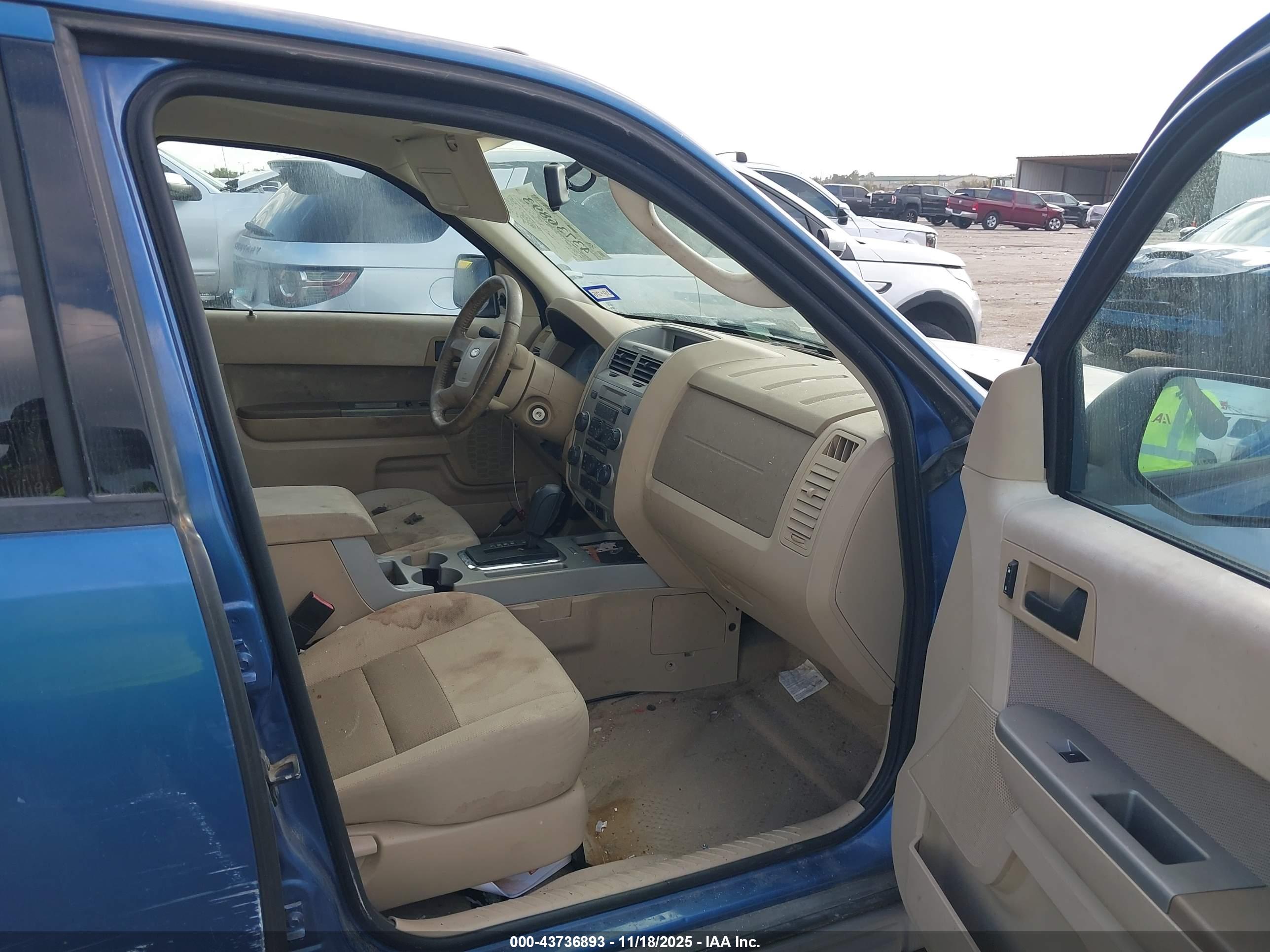 FORD ESCAPE image 5