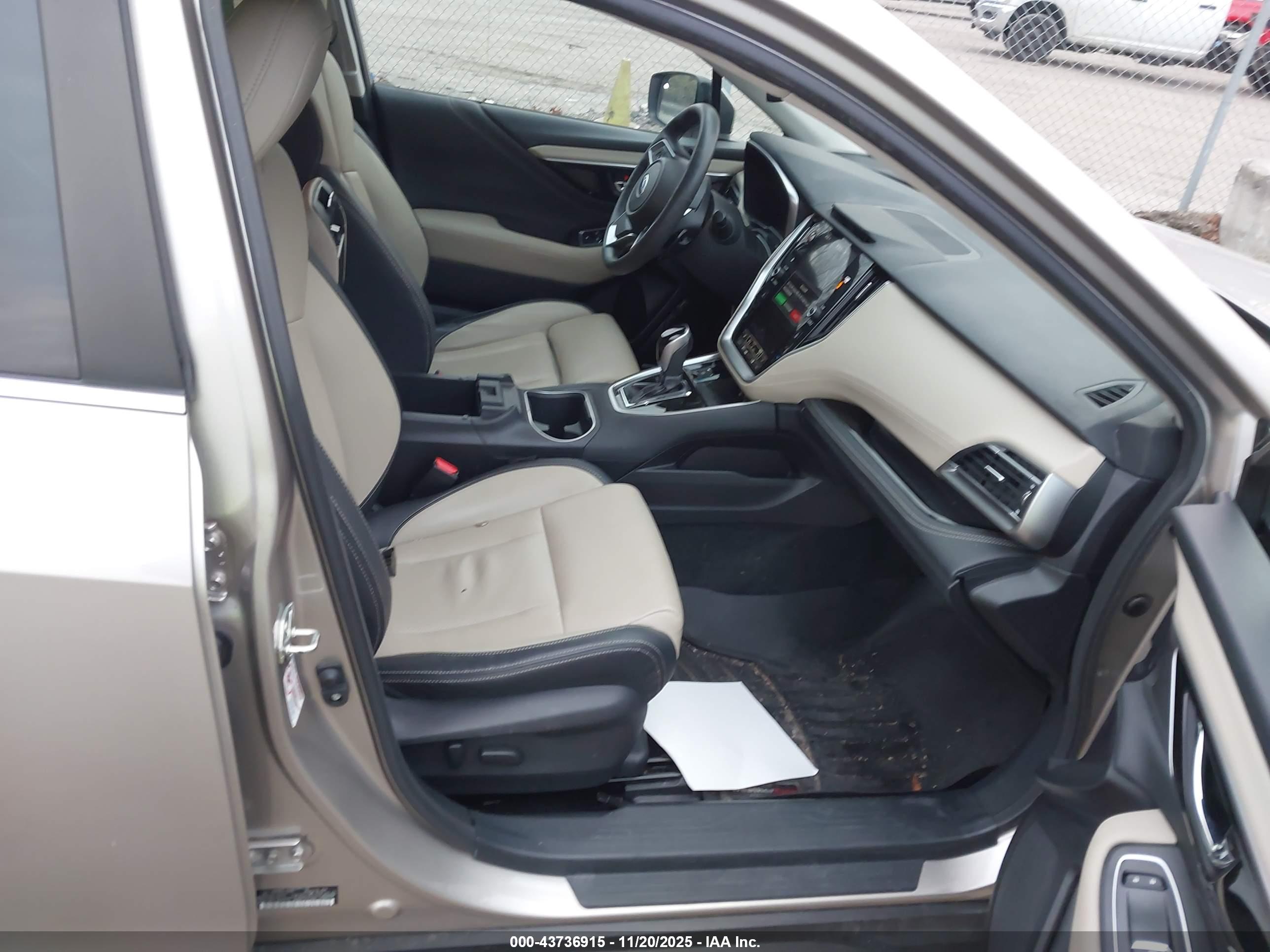 SUBARU OUTBACK image 5