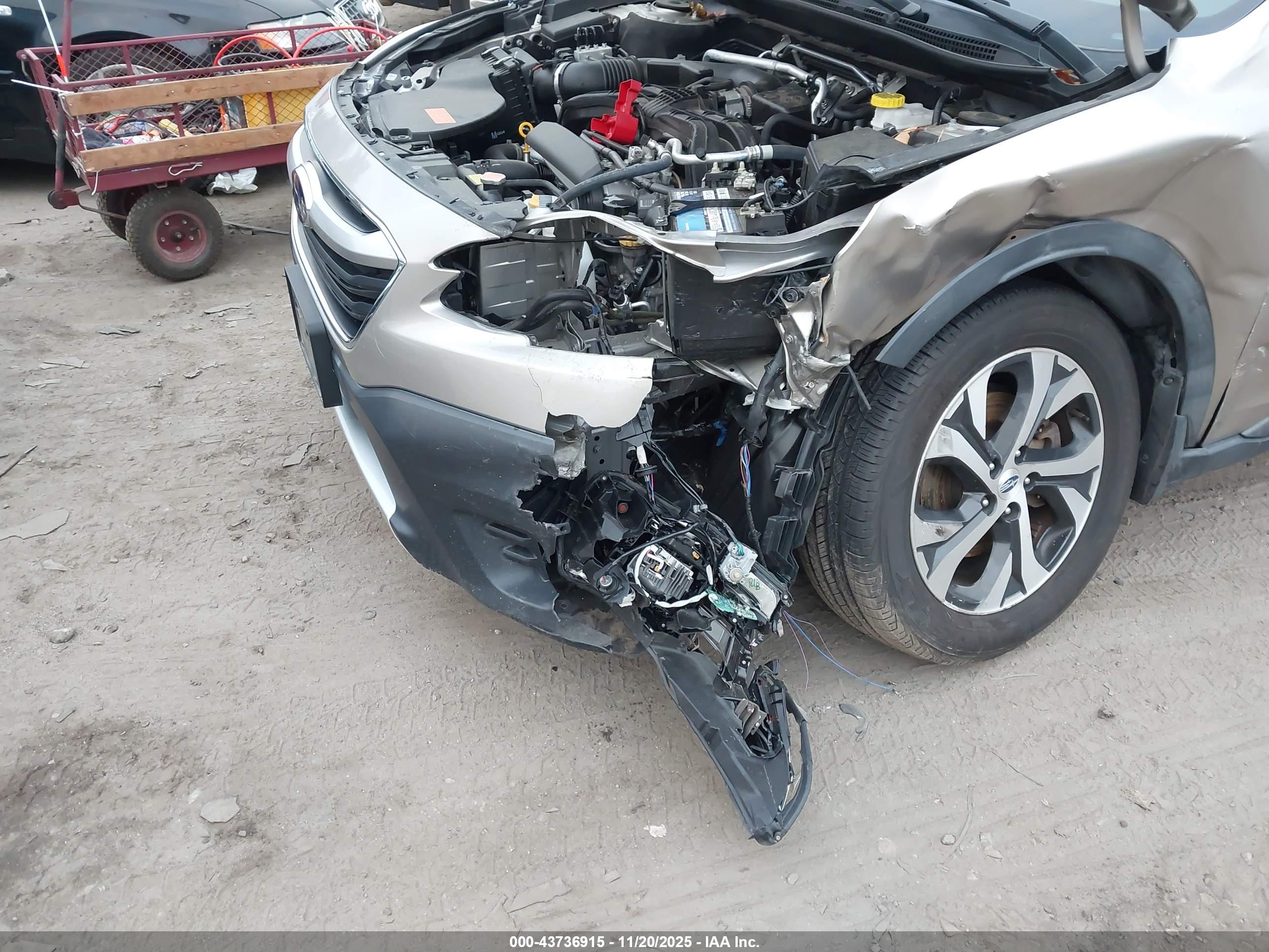 SUBARU OUTBACK image 6