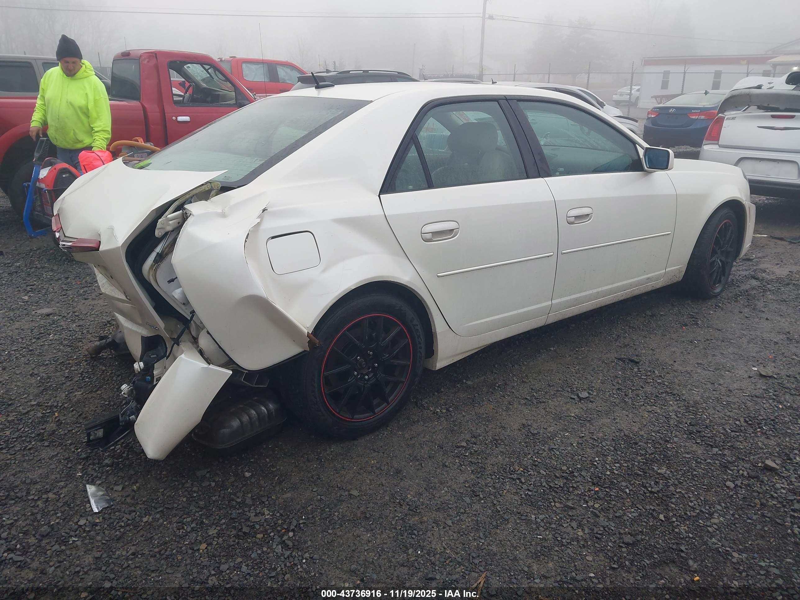 CADILLAC CTS image 4
