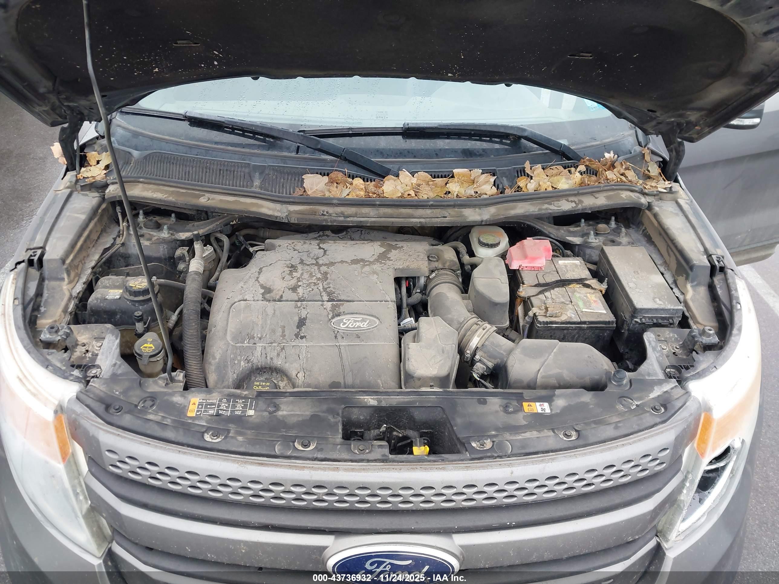 FORD EXPLORER image 10